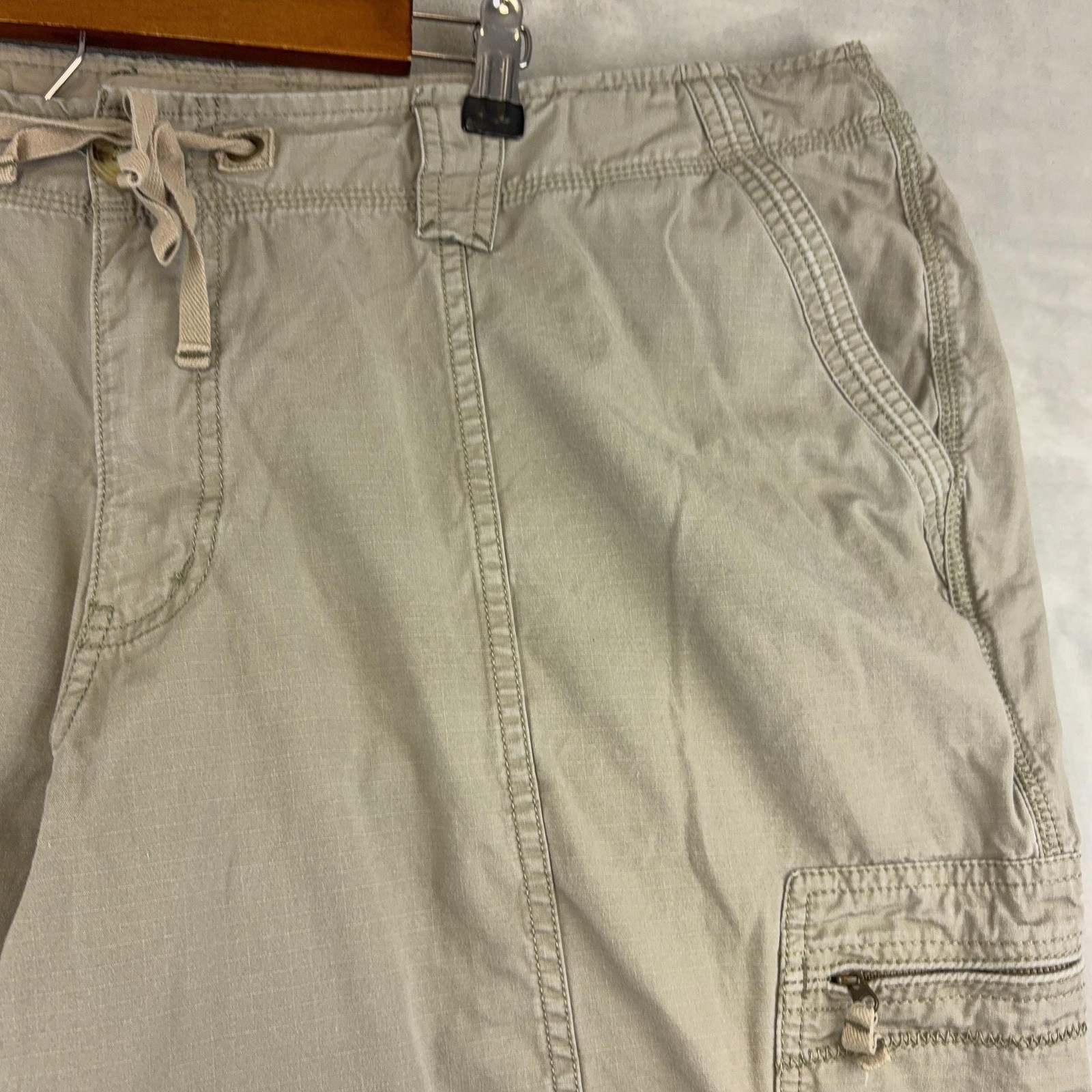 Eddie Bauer Capri Pants Womens 22W Beige Cotton Drawstring Cargo Pocket Relaxed