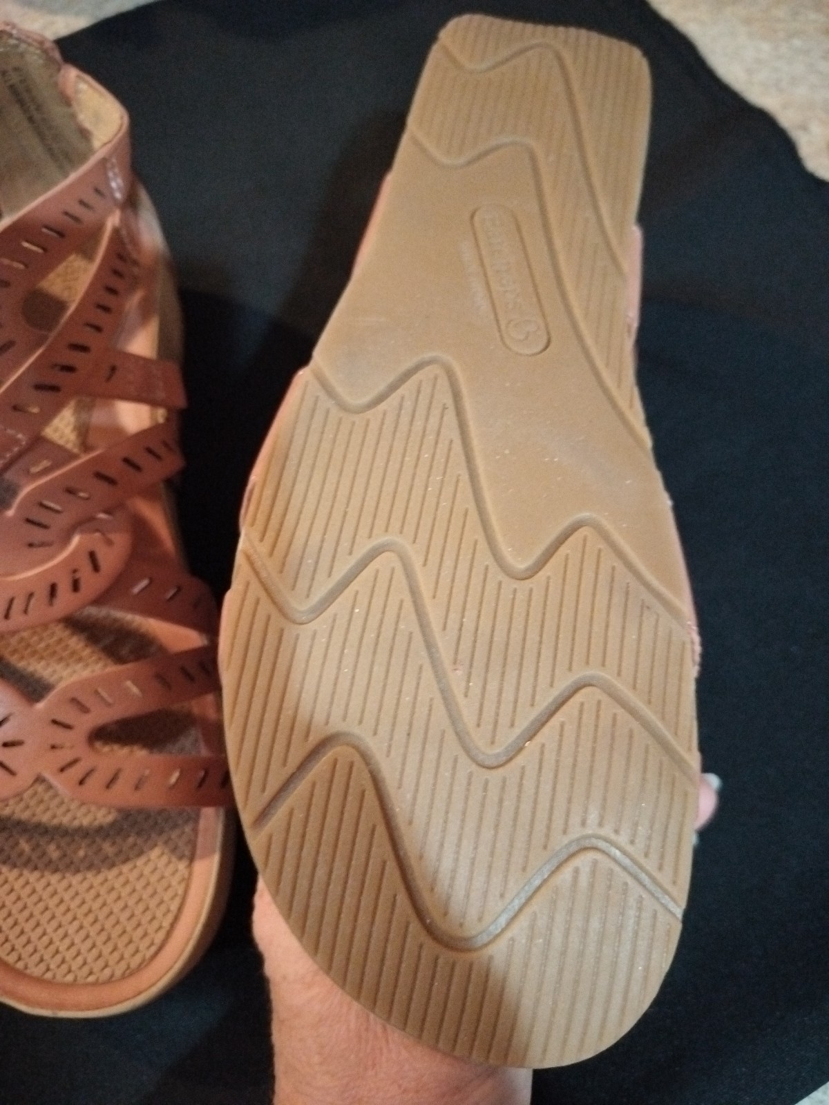 Baretraps Womens Lorra Auburn Sandal Size 8M NWT