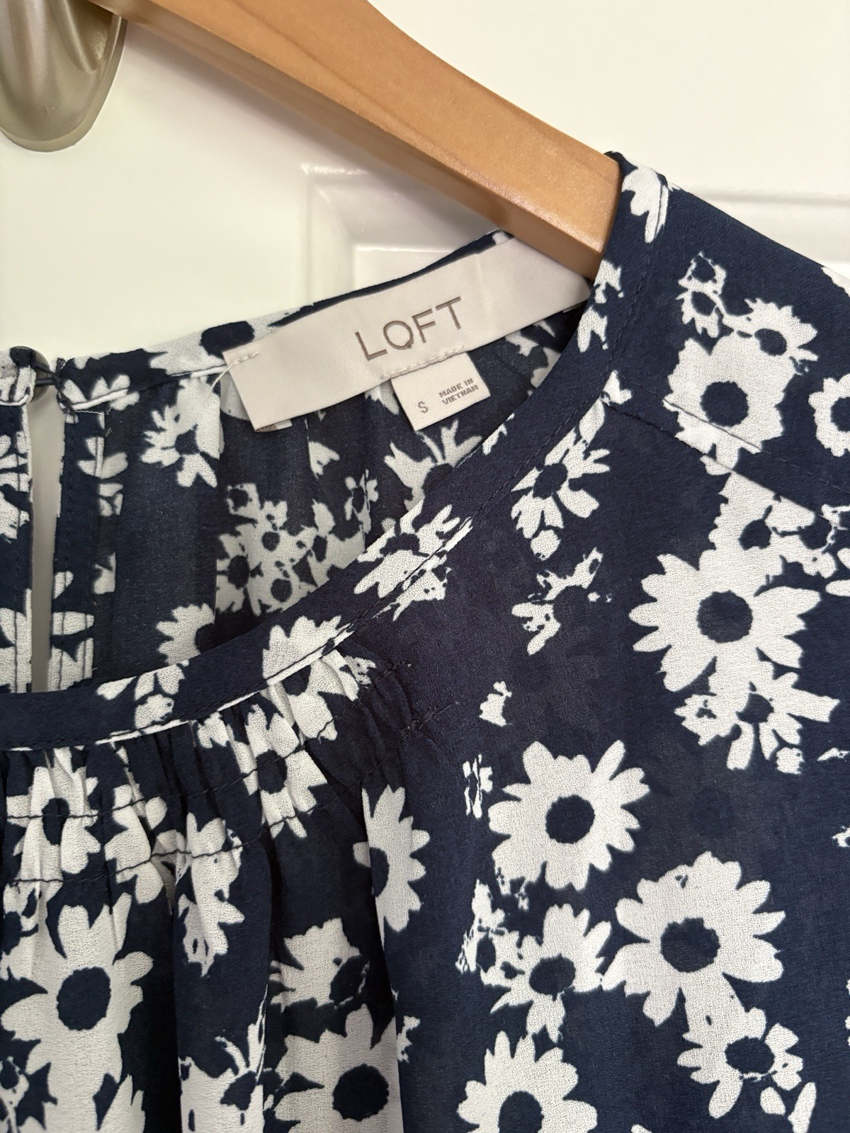 LOFT Small Navy and White Floral Long-Sleeve Blouse