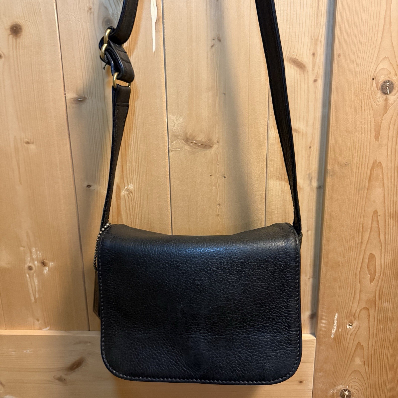 Coach 1997 Vintage G7M-4929 Sonoma Small Full Flap Black USA Full Grain Cowhide