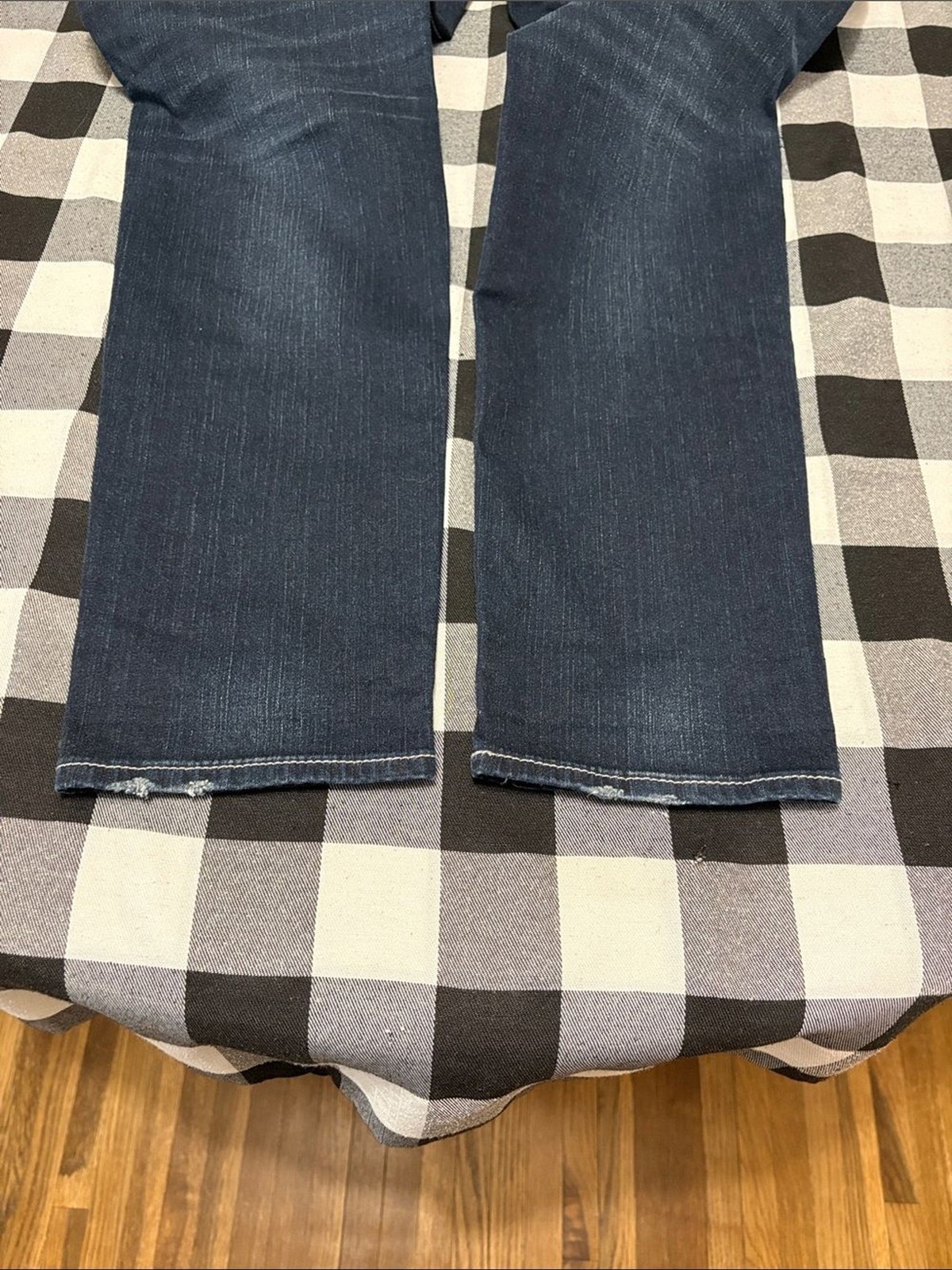 Silver Jeans Boyfriend Fluid Denim Jeans Distressed Stretch Dark 32 x 29/31.5