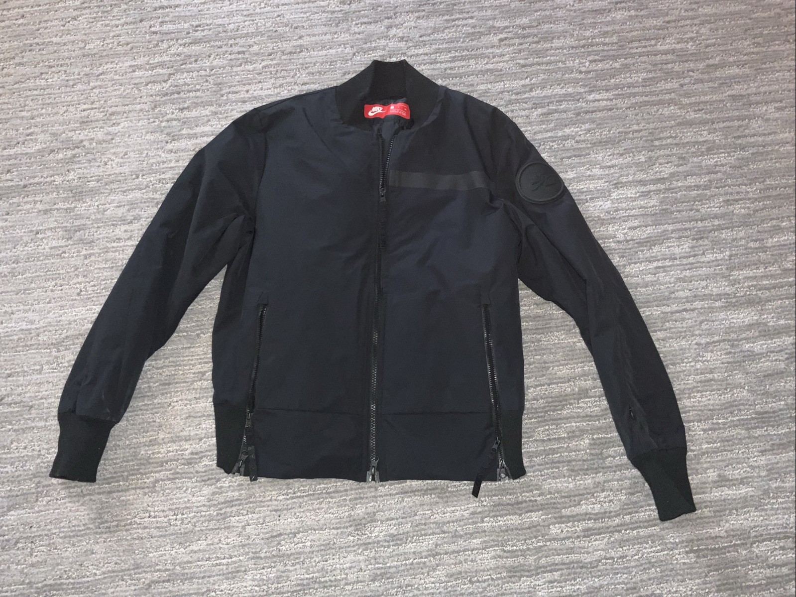 Nike Air Bomber Jacket Women’s Small Black Insulated Primaloft