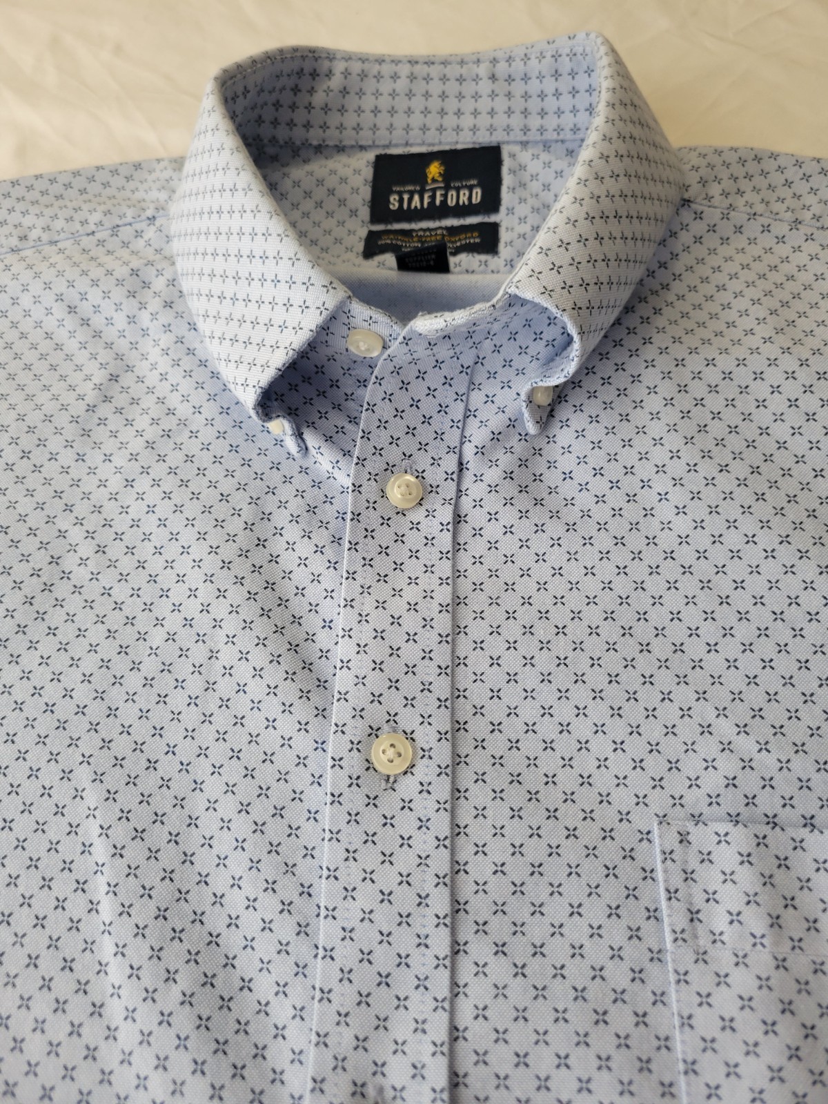 Stafford Travel Blue Diamond Button Down Oxford Shirt Size 17.5 36/37