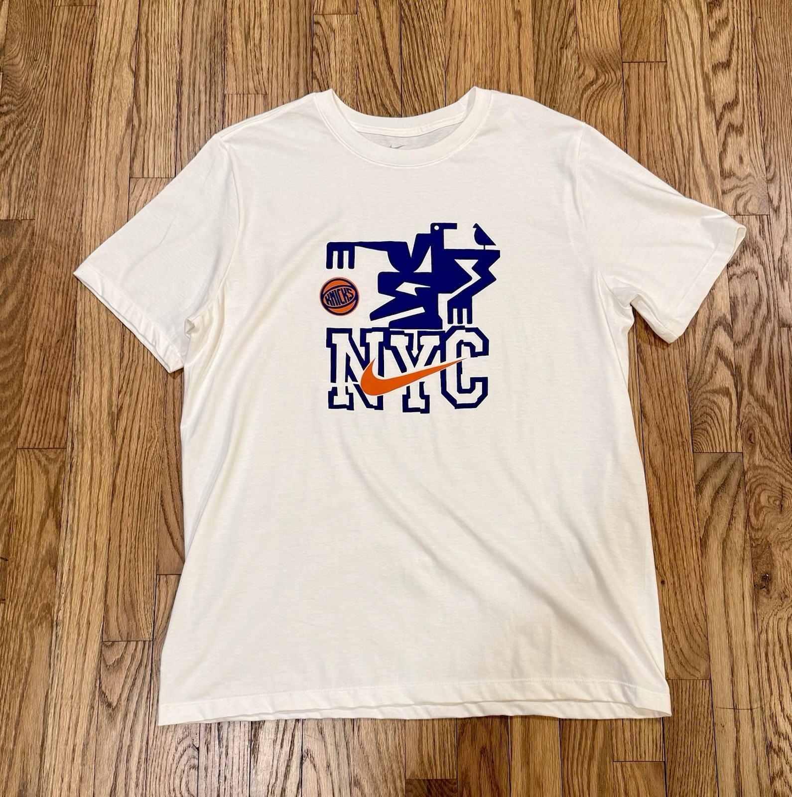 Nike Park & Shop NY Knicks City Tee Size L Limited Exclusive
