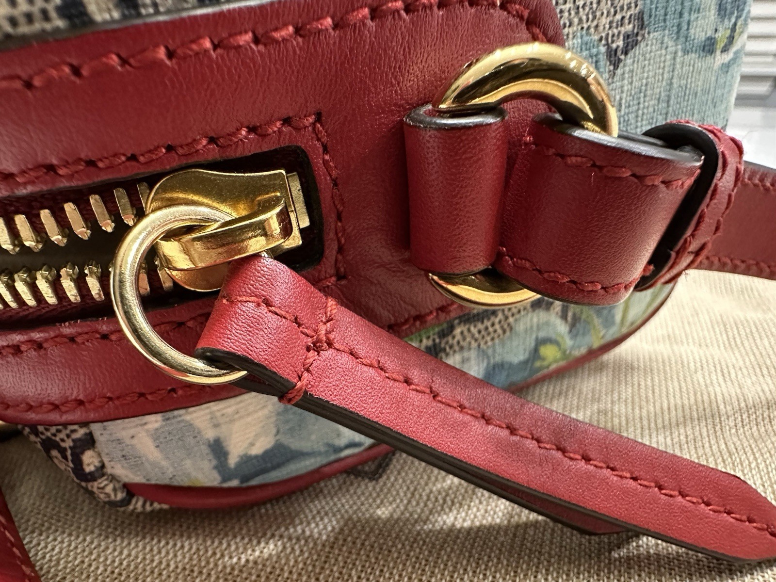 Authentic Gucci GG Supreme Monogram Blooms Mini Boston Bag Red Floral w/ Strap
