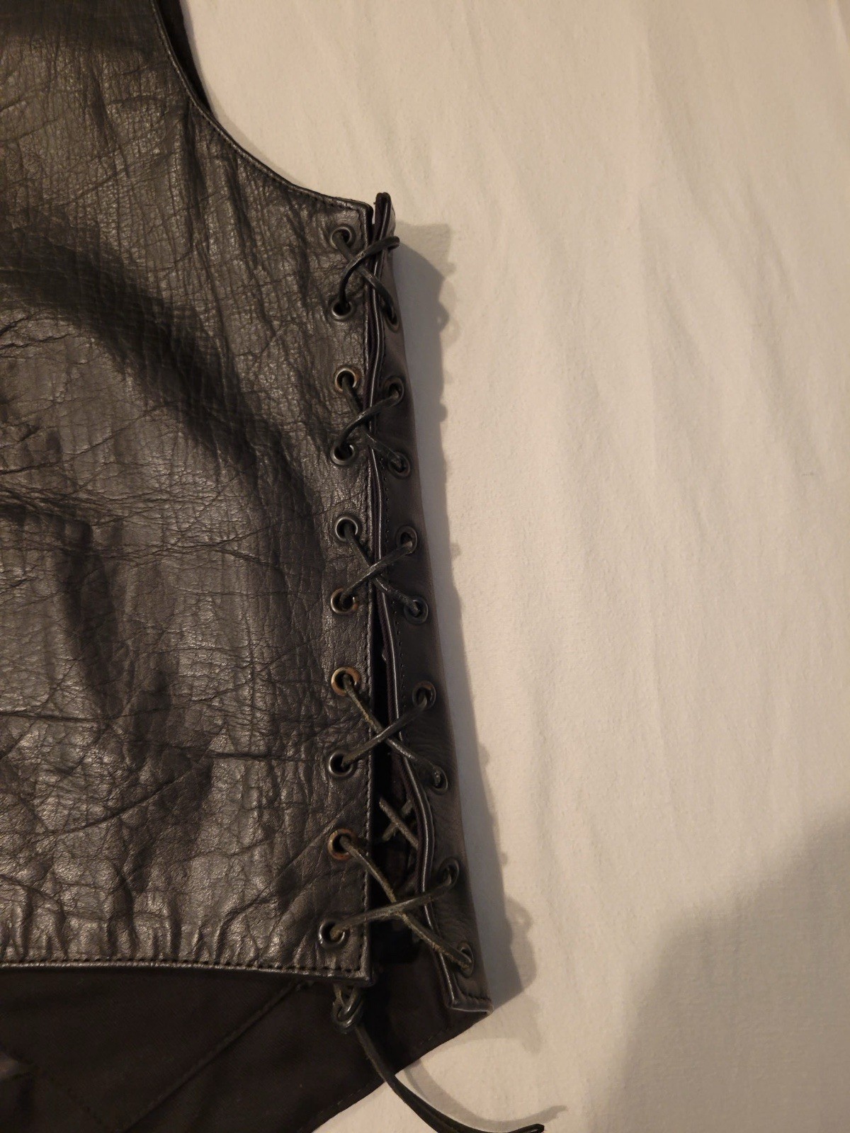 Hot Leathers Vest Mens Large Black Leather Motorcycle Snap Lace Up Sides