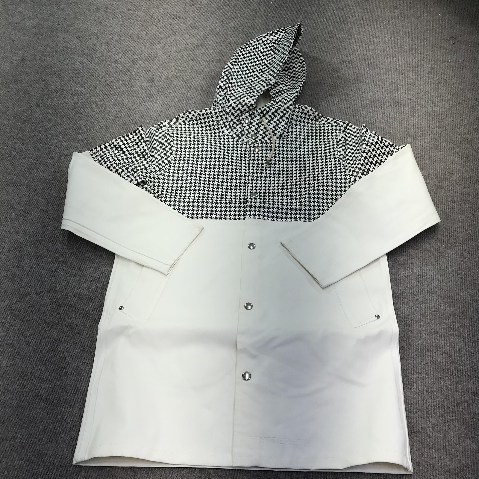 Stutterheim Coat Womens XS White Houndstooth Hooded Long Rain Jacket Rubberized