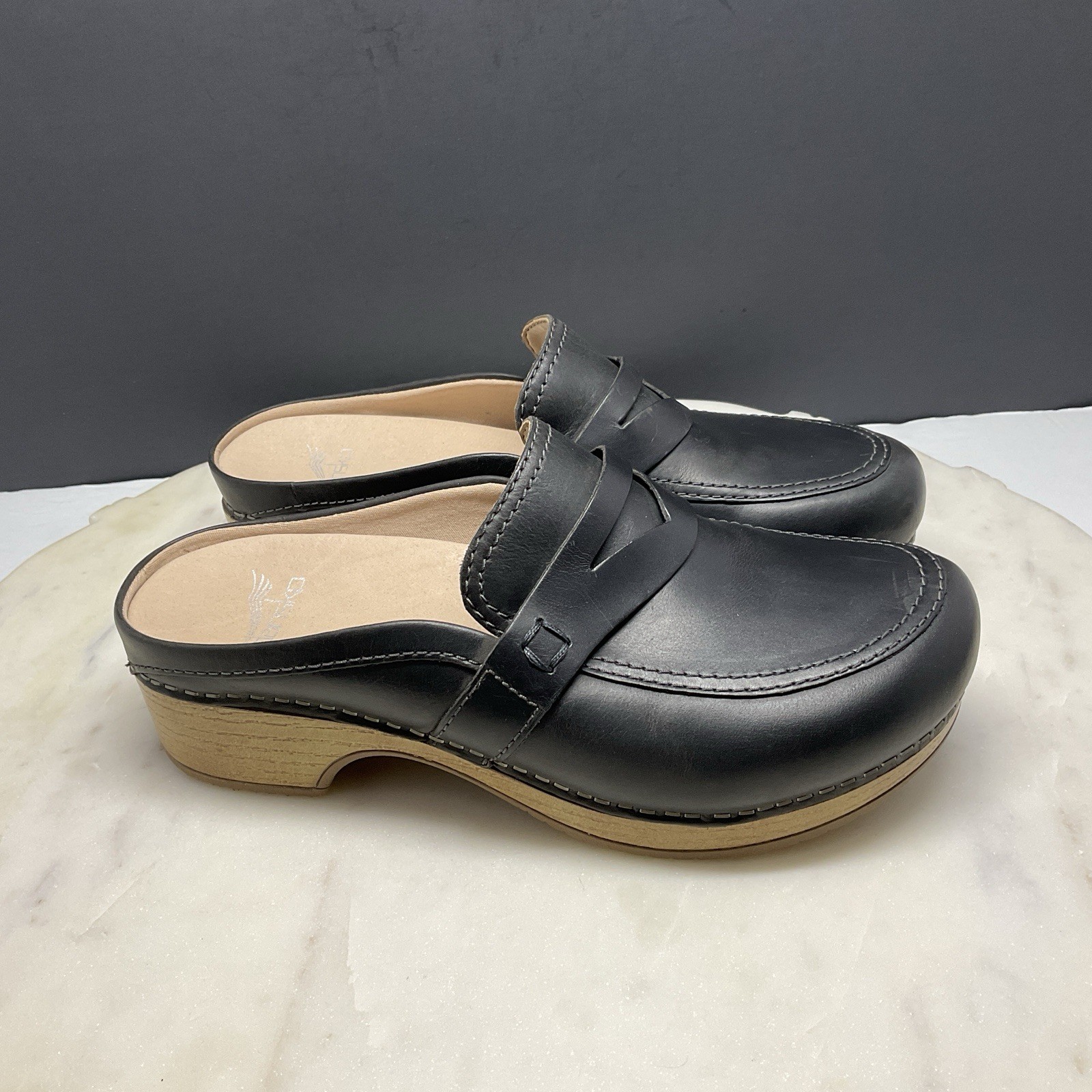 Dansko Womens Bel Oiled Pull Up Leather Mule Sz 6.5-7 EU-37 Black Slip On Shoes