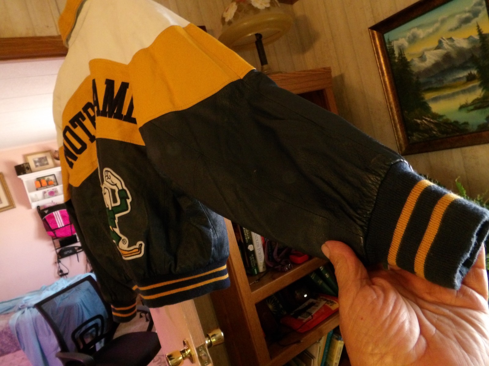 VTG College Phase Varsity Jacket Mens M Yellow Notre Dame Fighting Irish Leather