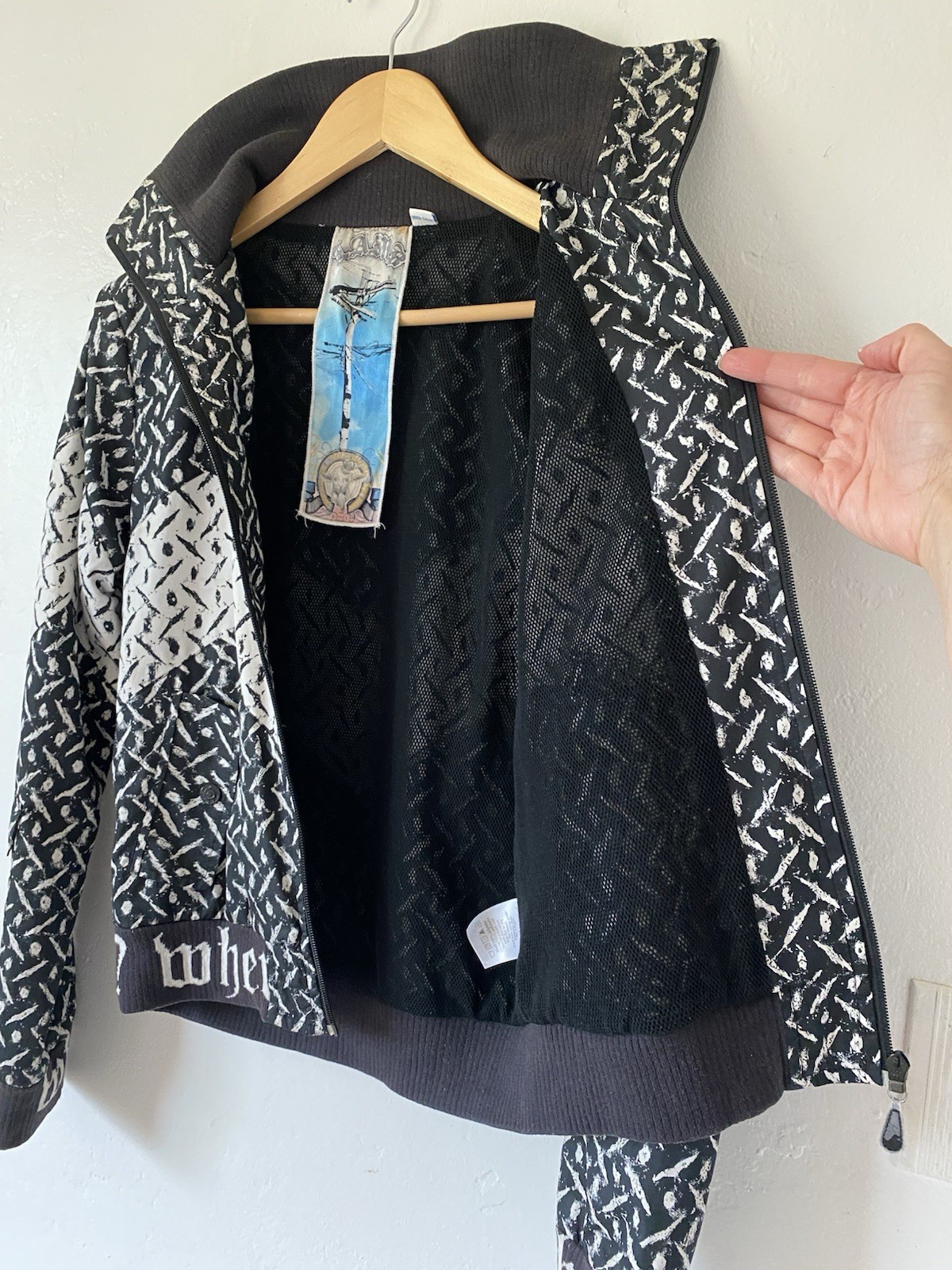 L.A.M.B. Fall 2006 Black White Chevron Windbreaker Jacket Gwen Stefani Rare Med.