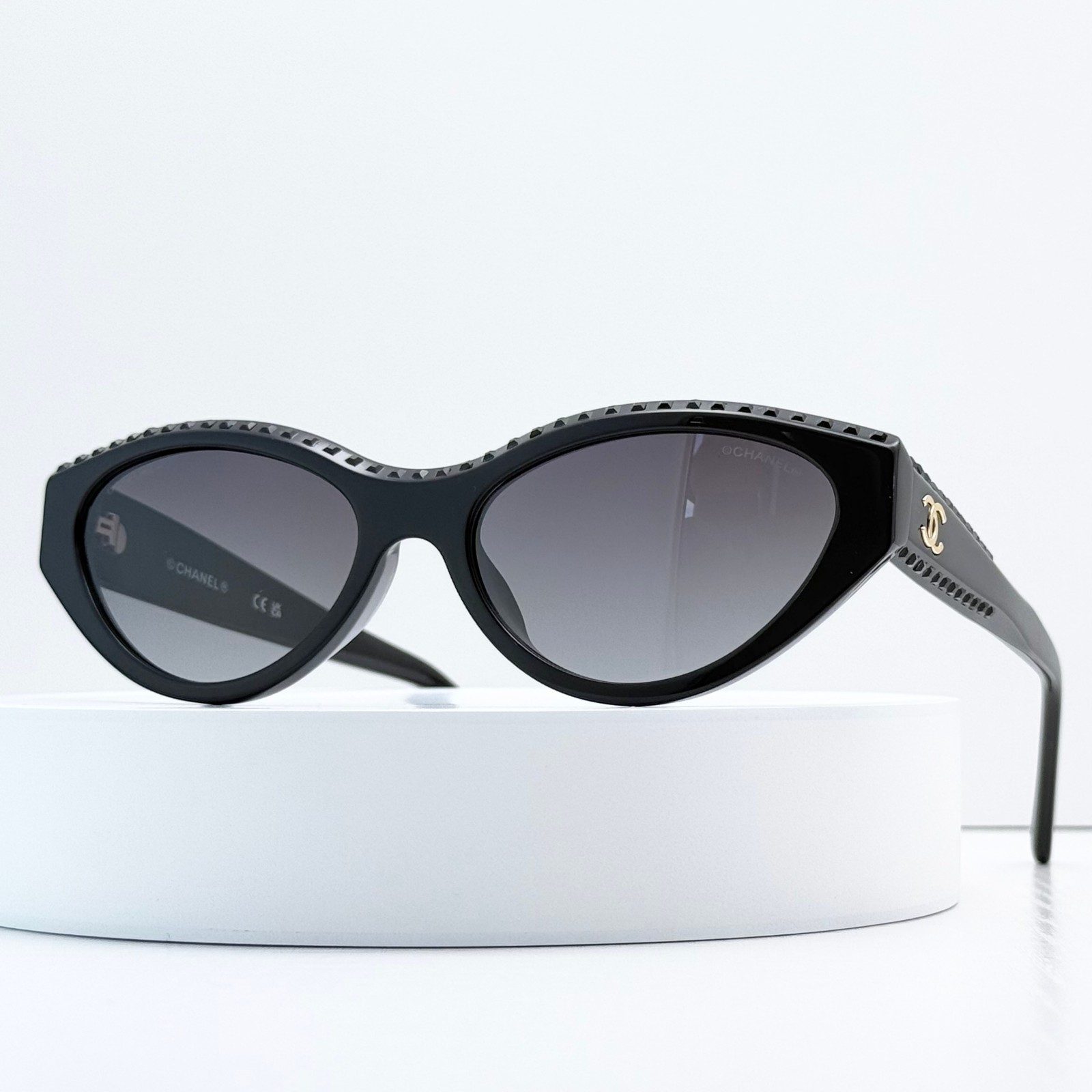 Chanel CH71670A Cat Eye Sunglasses Black Gray Lens Gold CC Logo Women Italy
