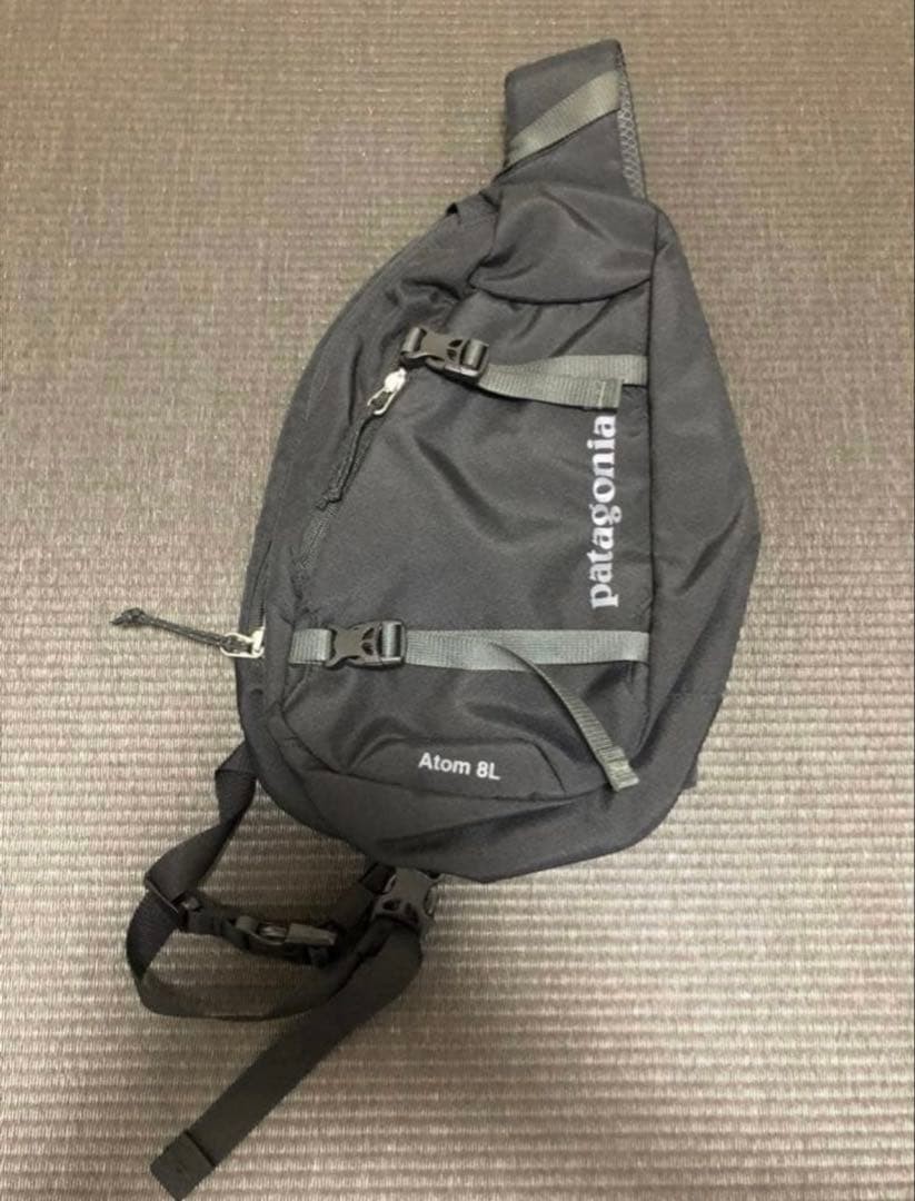 Patagonia Atom 8L Body Bag Hiking Lightweight Bag