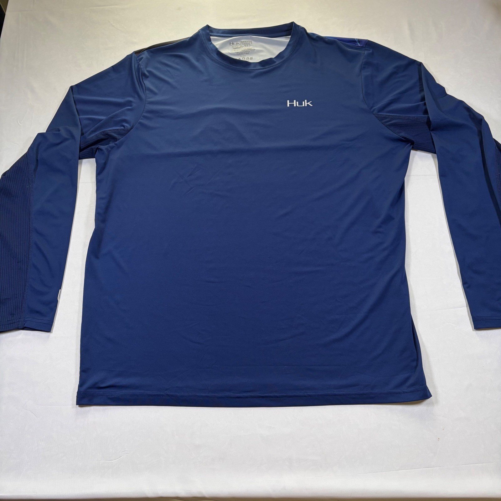 Huk Performance Fishing Shirt Mens XL Navy Blue Marlin Graphic Long Sleeve Tee