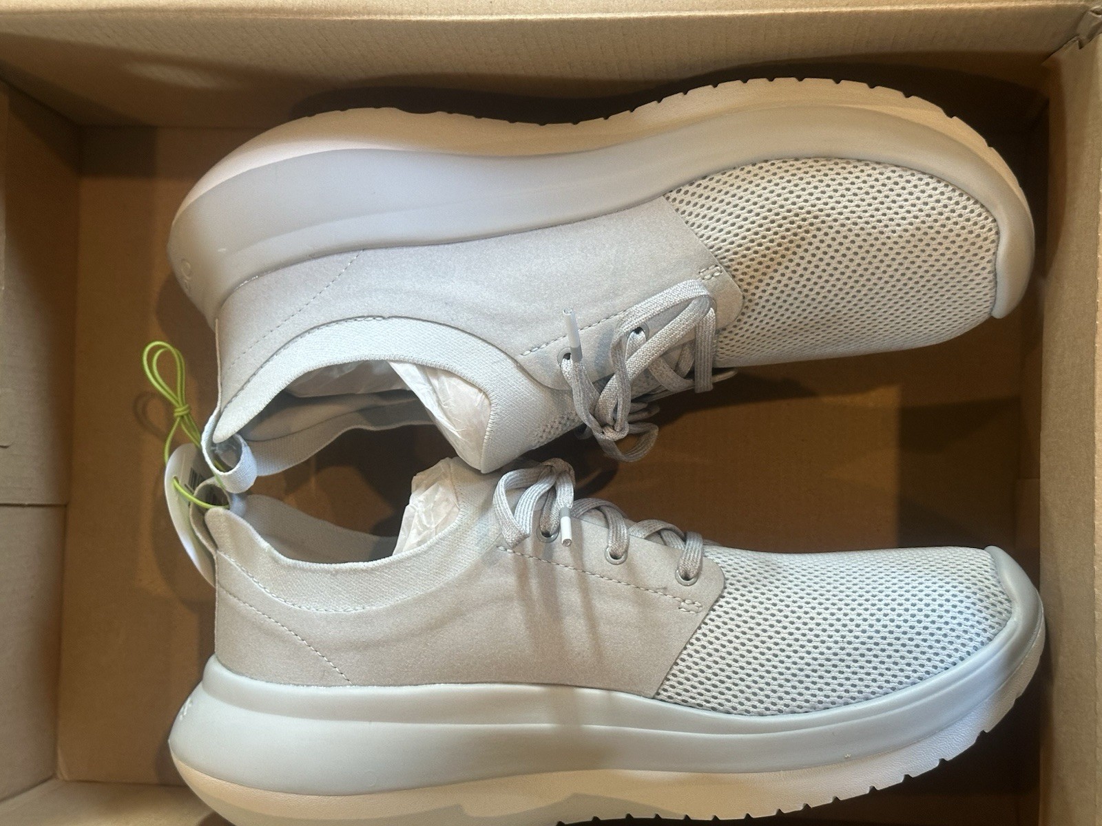 Oofos Oomy Stride Men’s sz 9 Glacier $160 MSRP