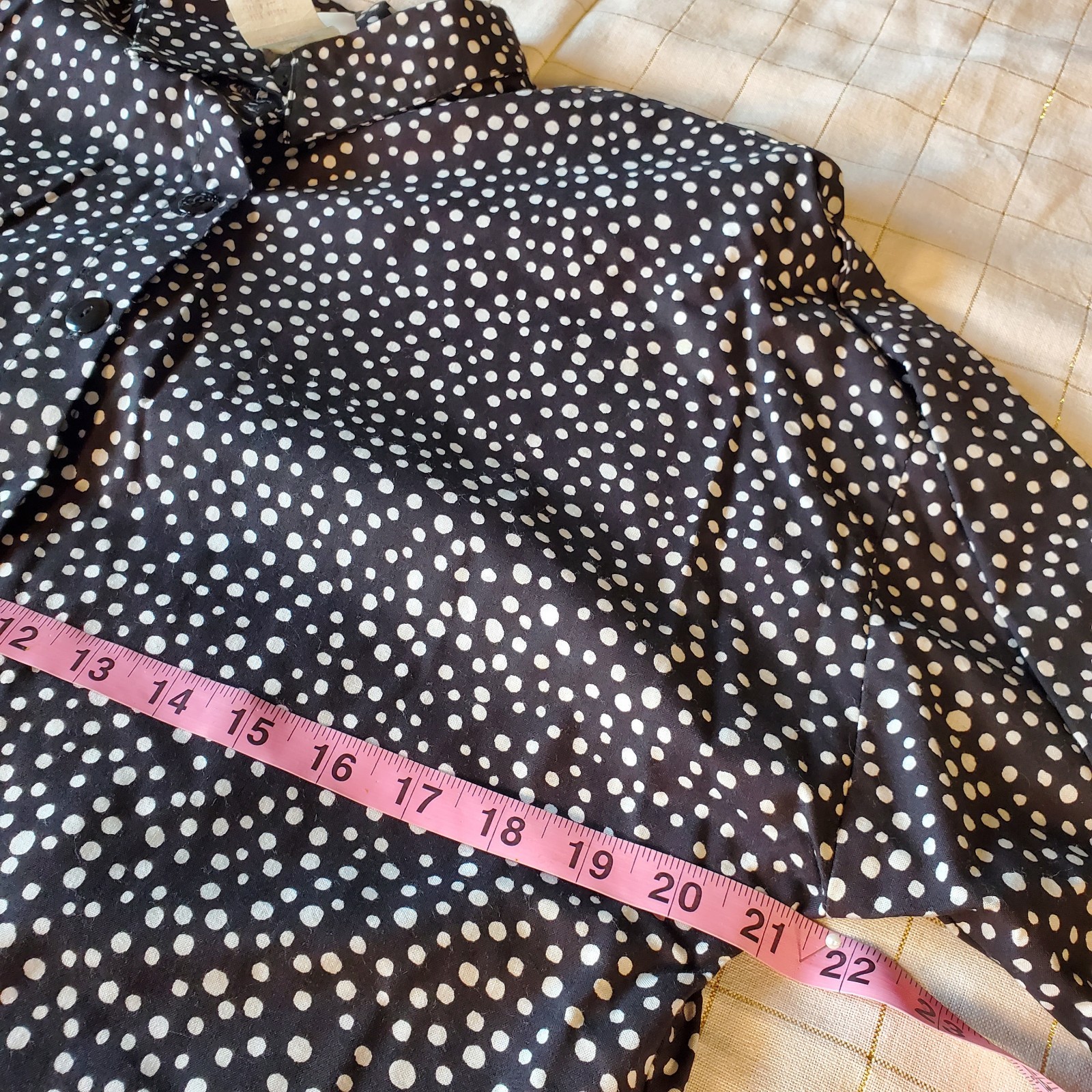 Estero Sport Short-Sleeve Button-Down Shirt Women Sz M Shoulder Pads Polka-dots