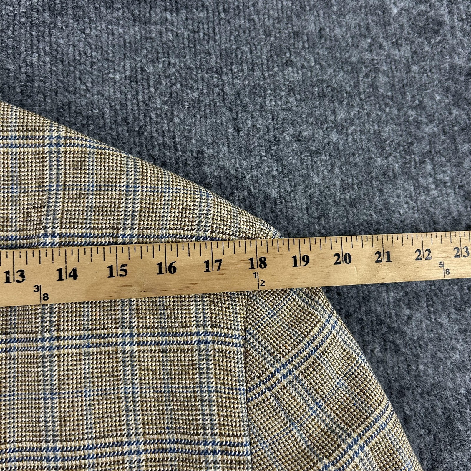 Haspel Blazer Men 40 Beige Silk Wool Plaid SportCoat Business Office Meetings
