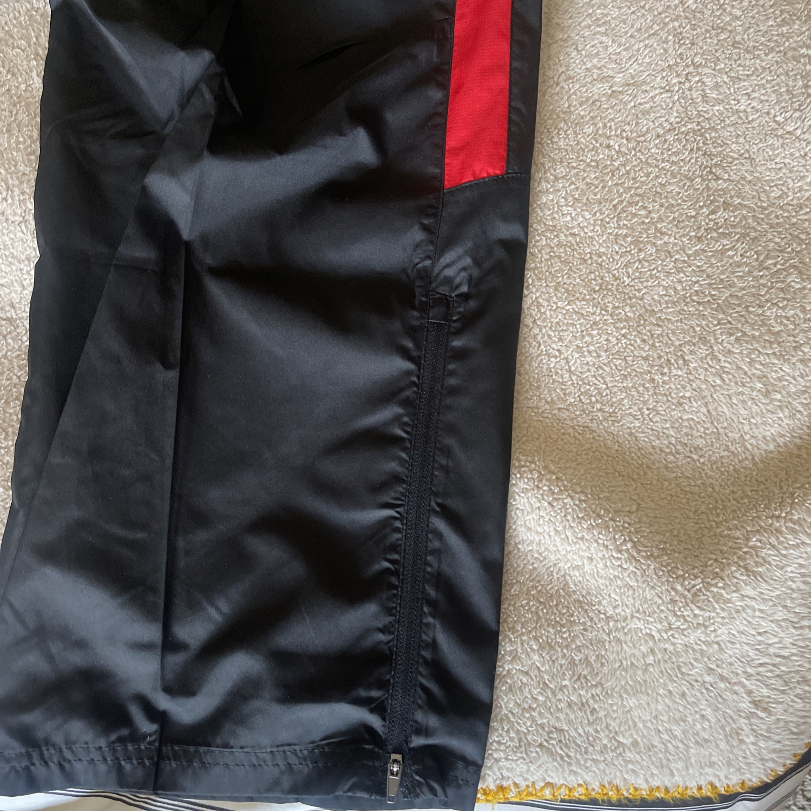 Boys Starter Brand Black w Red Trim Athletic Mesh Pants Size large!
