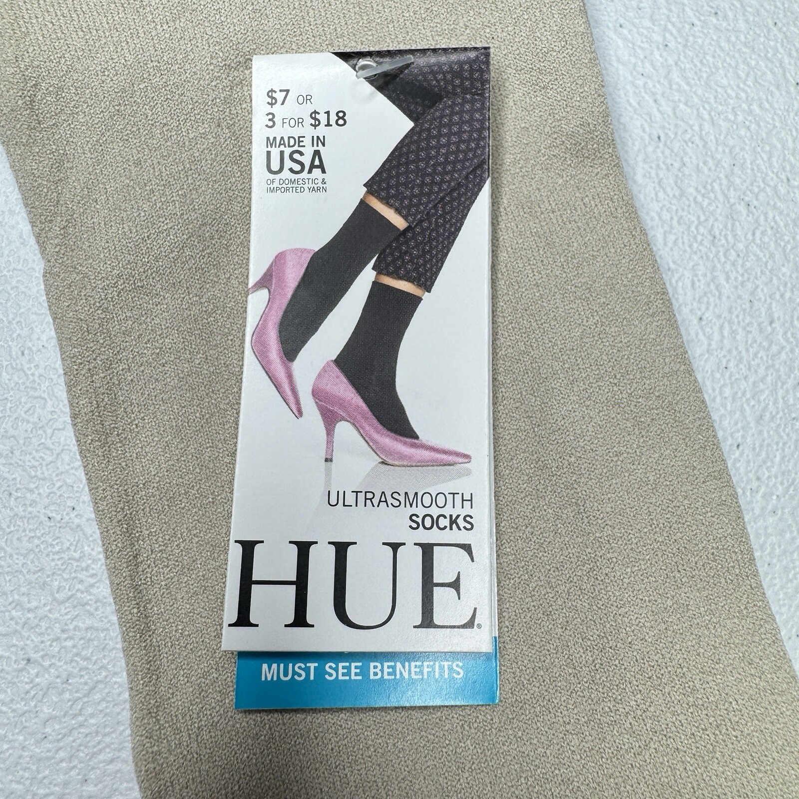 Hue Womens Ultrasmooth Socks One Size Chinos Beige Sleek Fit Smooth Feel