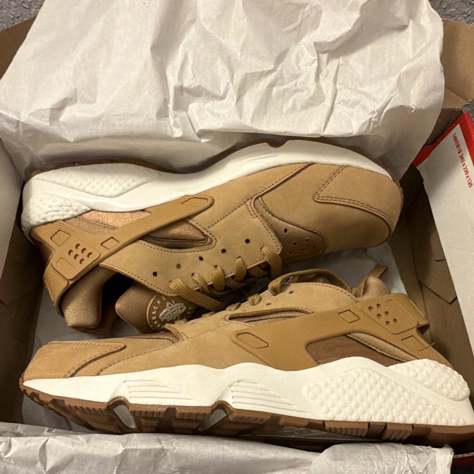 Nike Air Huarache Men’s Low Top DEADSTOCK Sneakers Wheat Brown 2017 318429-202