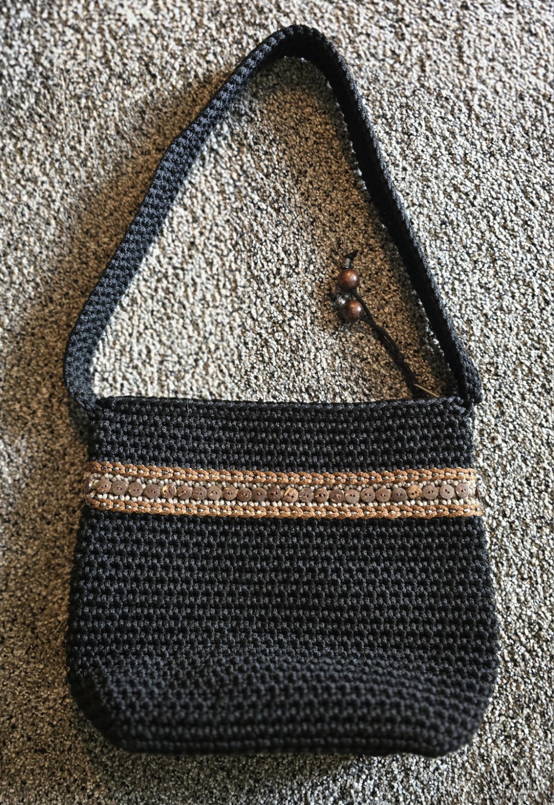 Vnt 90s Boho Macrame/Crochet Purse Coconut Shell Buttons Teddy Bear Int. – EUC