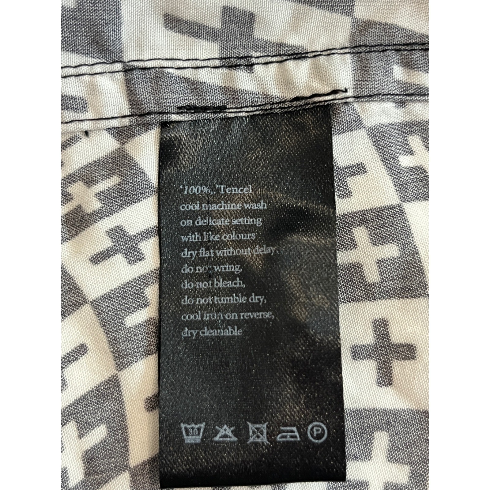 Ksubi Mens XL Black White Optical Illusion Cross Print Tencel Short Sleeve Shirt