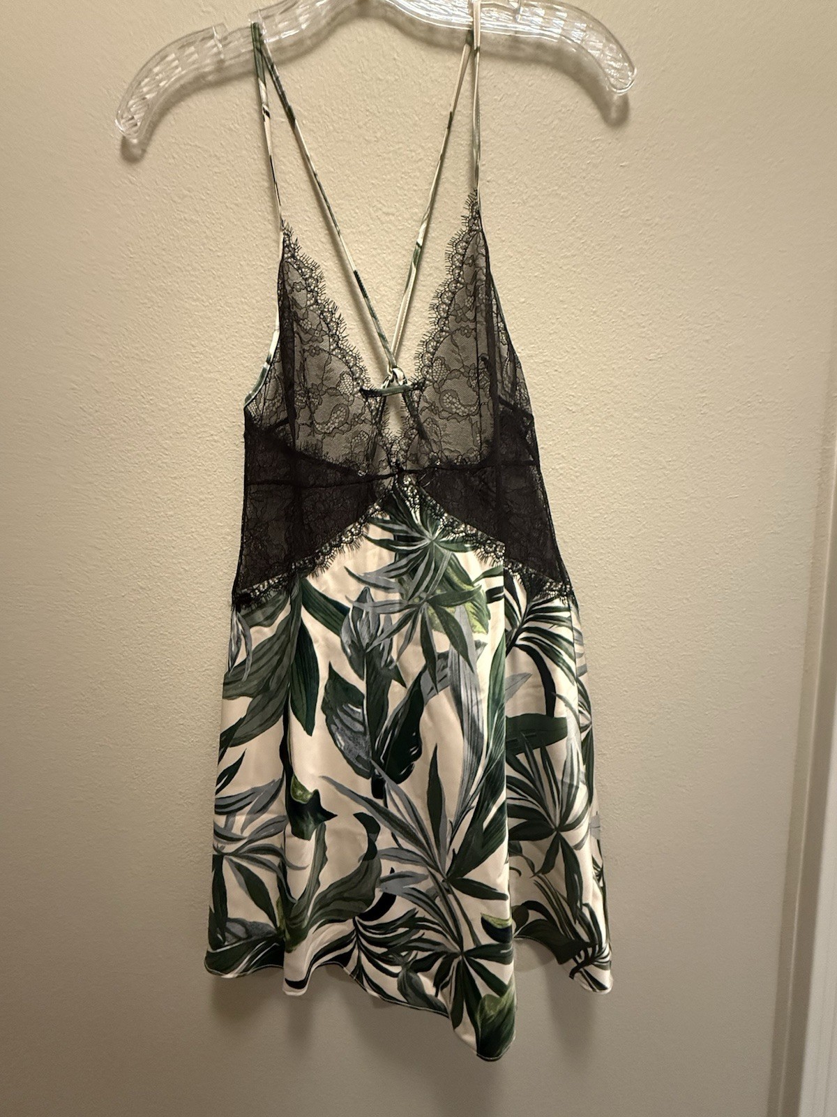 Victoria’s Secret Lace Plunge Slip Size Sm P Champagne Palm Print Satin Lingerie