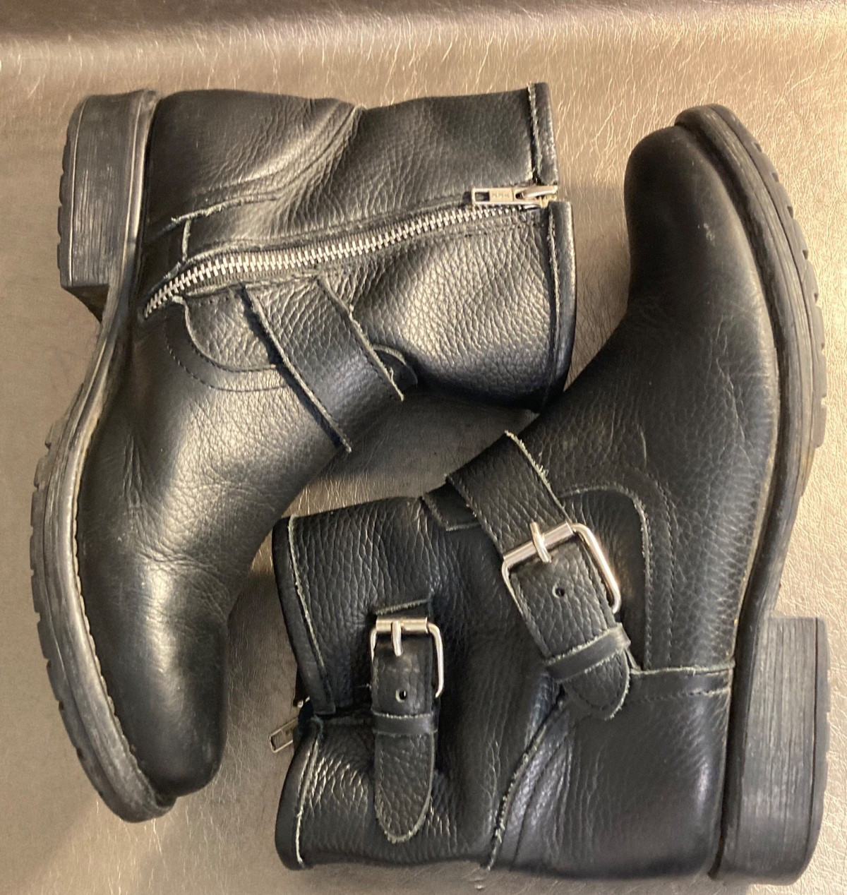 Steve Madden Black Leather Moto Ankle Boots Buckle Accent Side Zip Size 9.5
