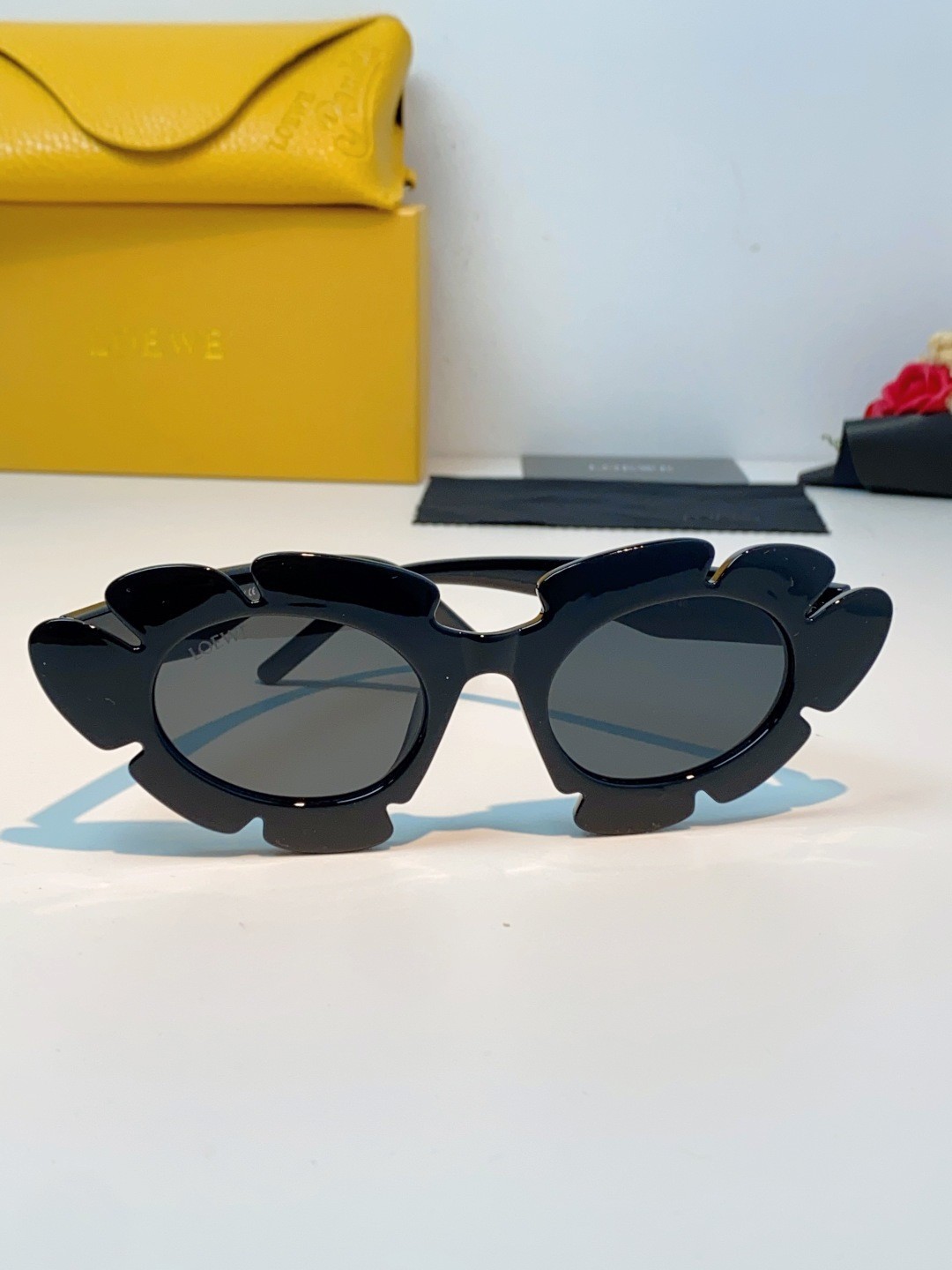 Loewe Flower Oval Sunglasses Black Acetate Frame Dark Grey Lens LW40088U