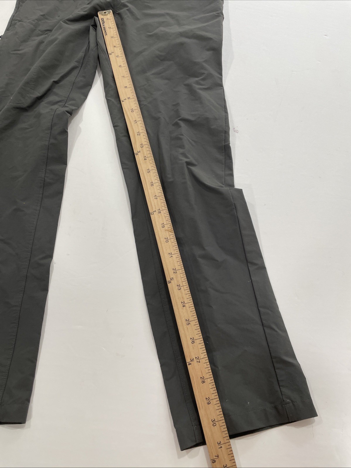 Patagonia Men’s Quandary Pants Regular Size 30 gray with 31 In Inseam