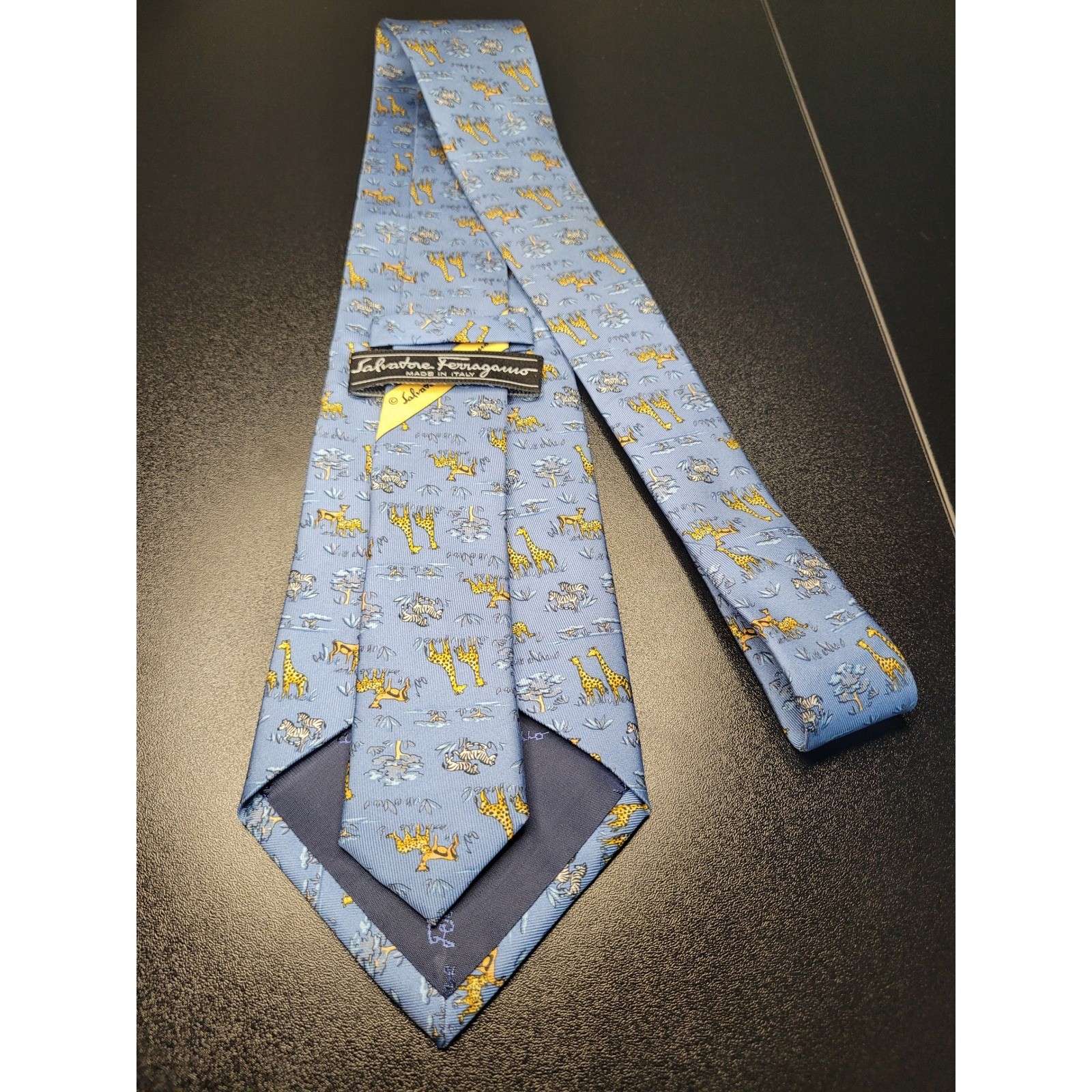 Salvatore Ferragamo Men’s Necktie Blue Safari Animal Silk 3.25×58 Excellent