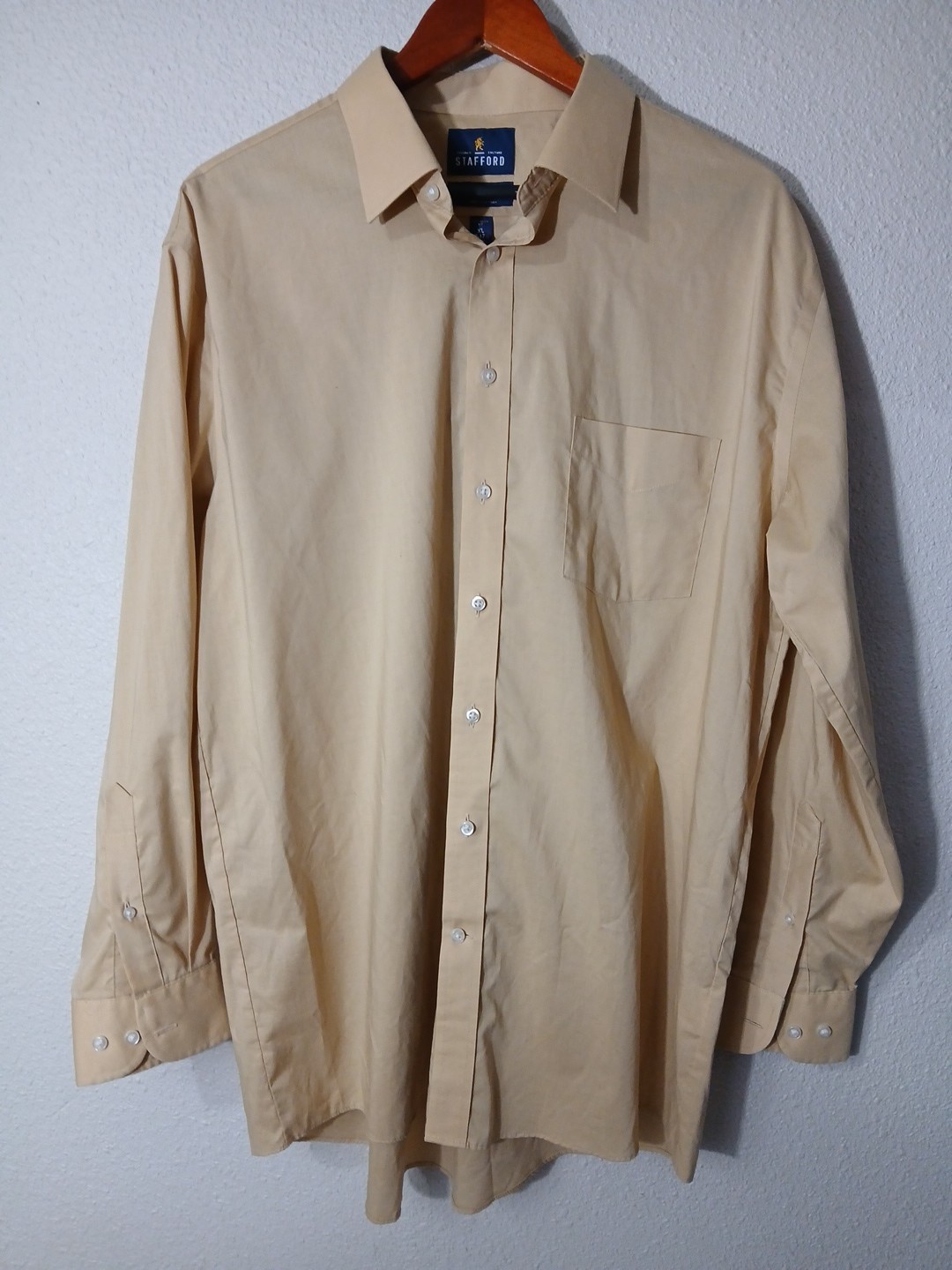 STAFFORD Travel Easy-care Broadcloth Beige Dress Shirt Regular Fit XL 17-17.5