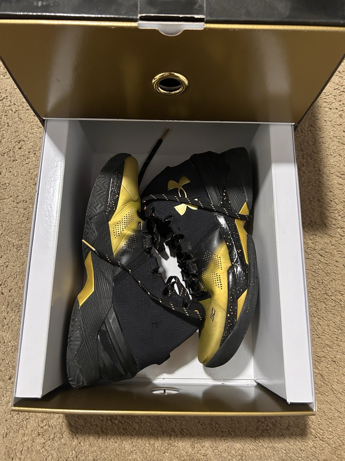UA Curry Back to Back MVP Pack Size 8.5 Men / 10 Women – WITH ORIGINAL BOX