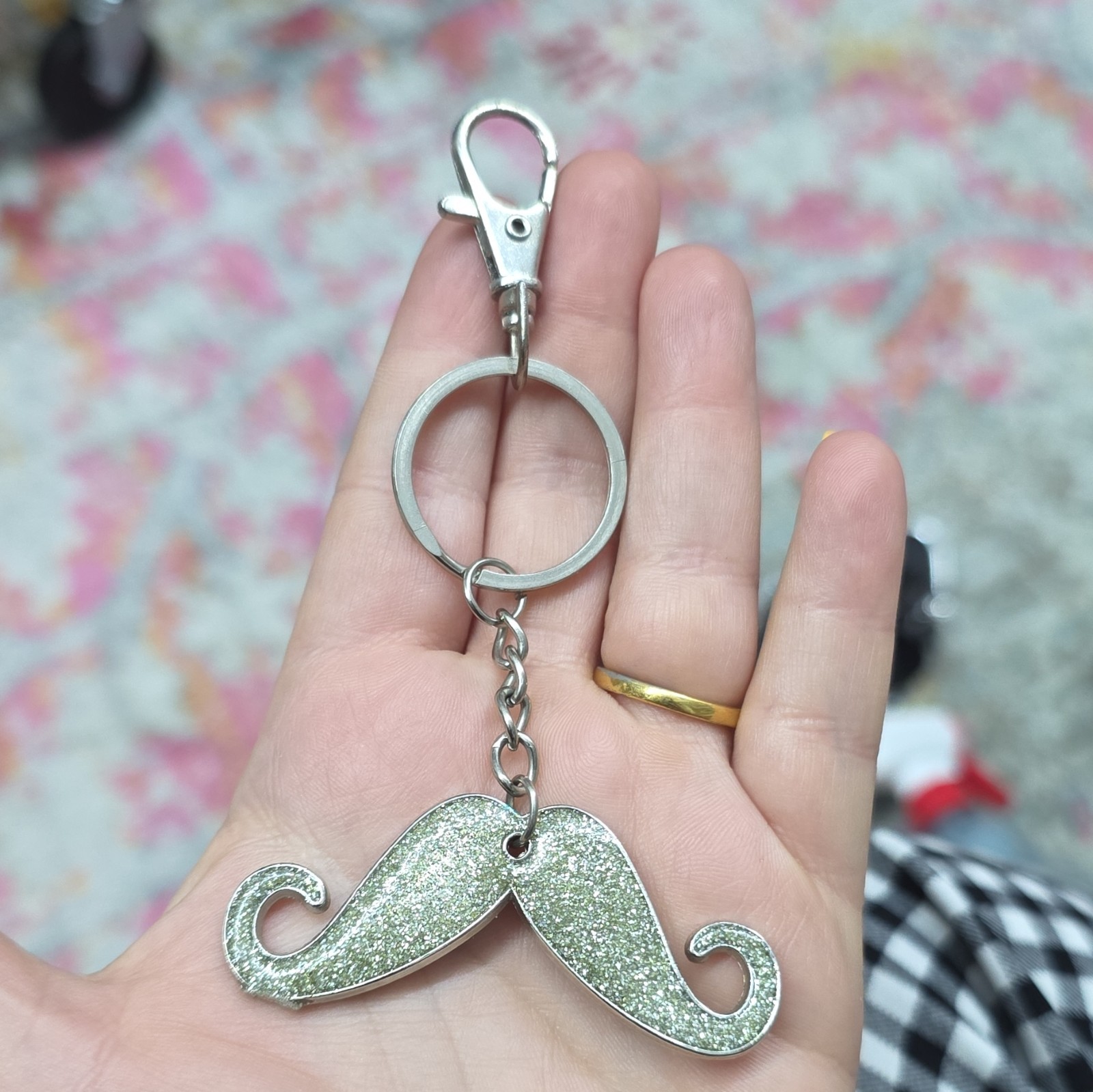 Silver Glitter Mustache Keychain w/ Fob Clip Flash My Stache GUC