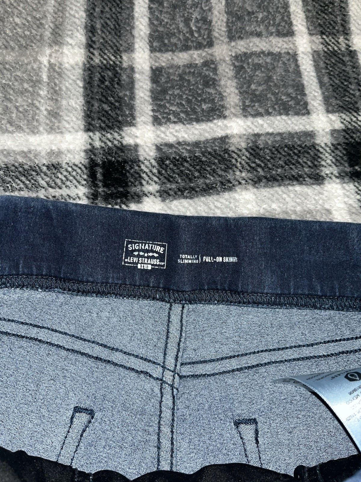 Signature by Levi Strauss & Co. Totally Slimming Pull-On Skinny Jeans
