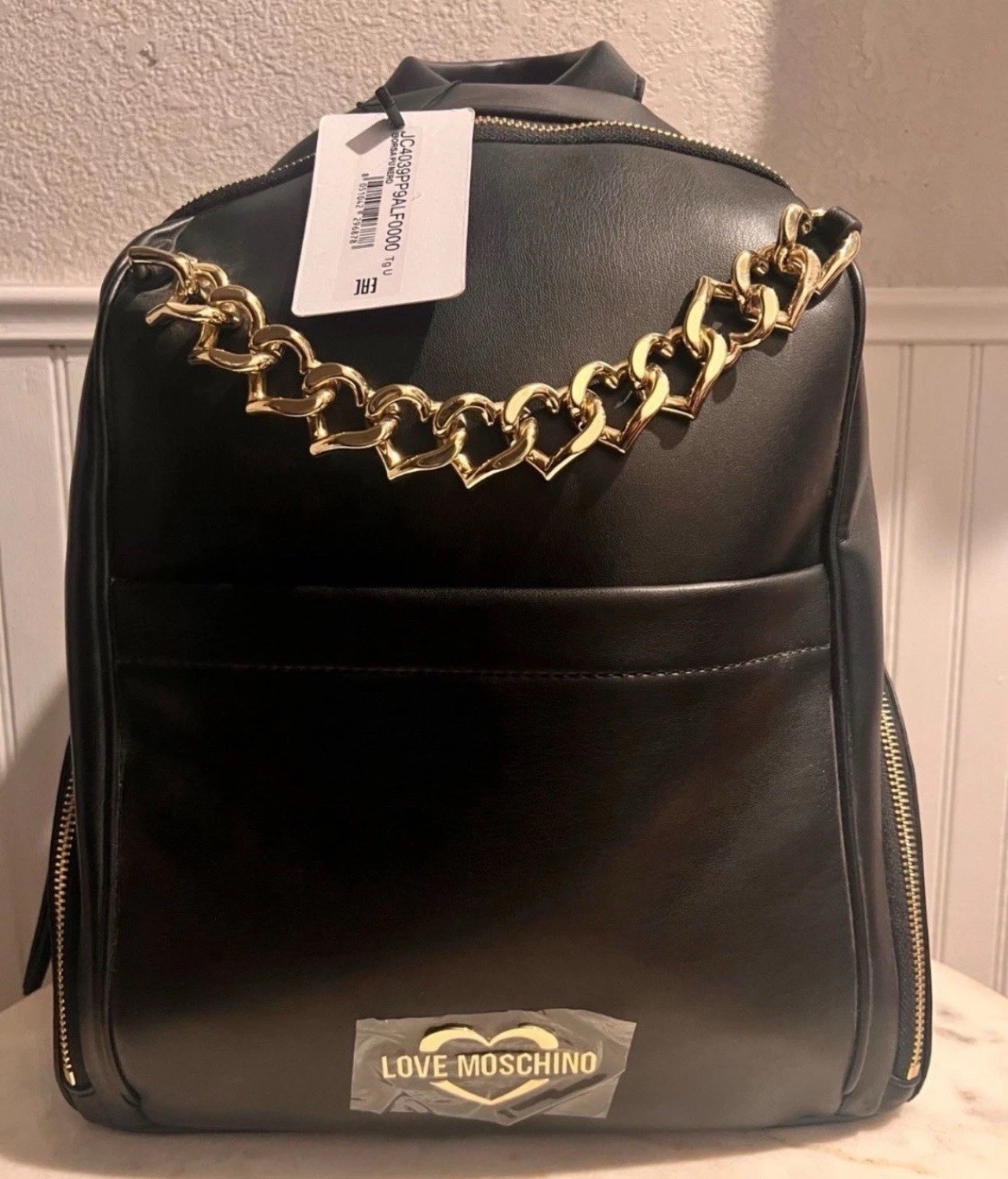 Love Moschino Black Backpack with Gold Heart Chain Borsa PuNero NEW WITH TAG