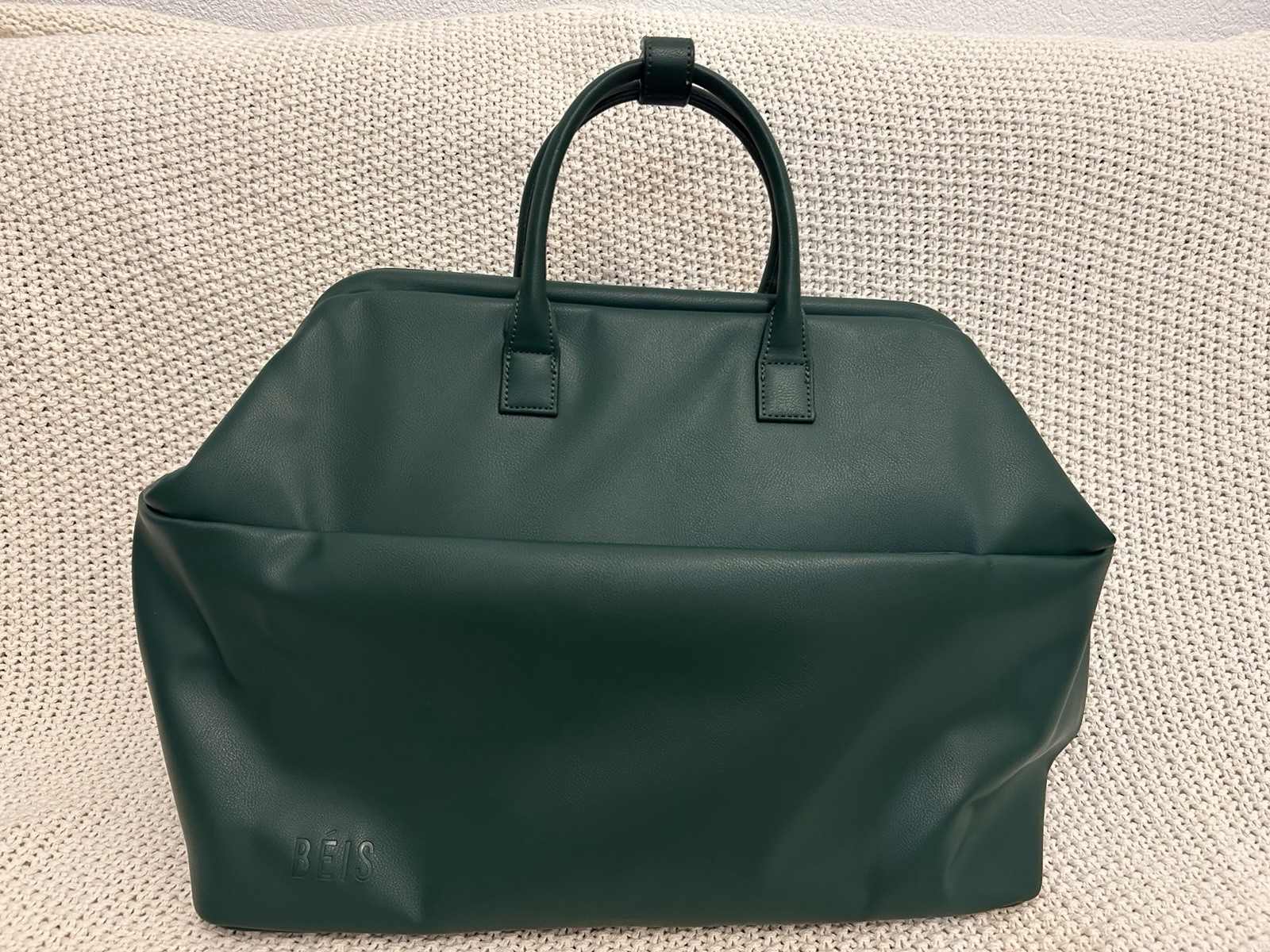 Beis X WICKED Green Weekender Bag EXCELLENT Condition!