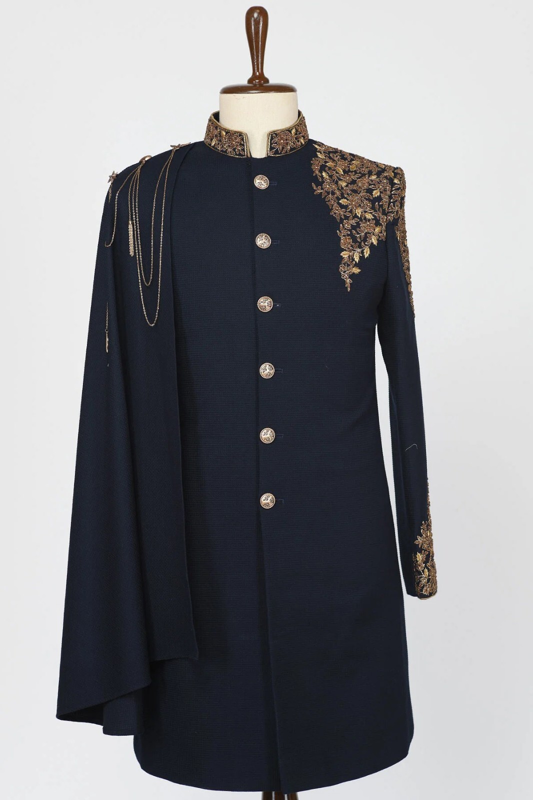 Embroidery Lace Appliques Men Suits Slim Fit with Cape Formal Tuxedos Formal