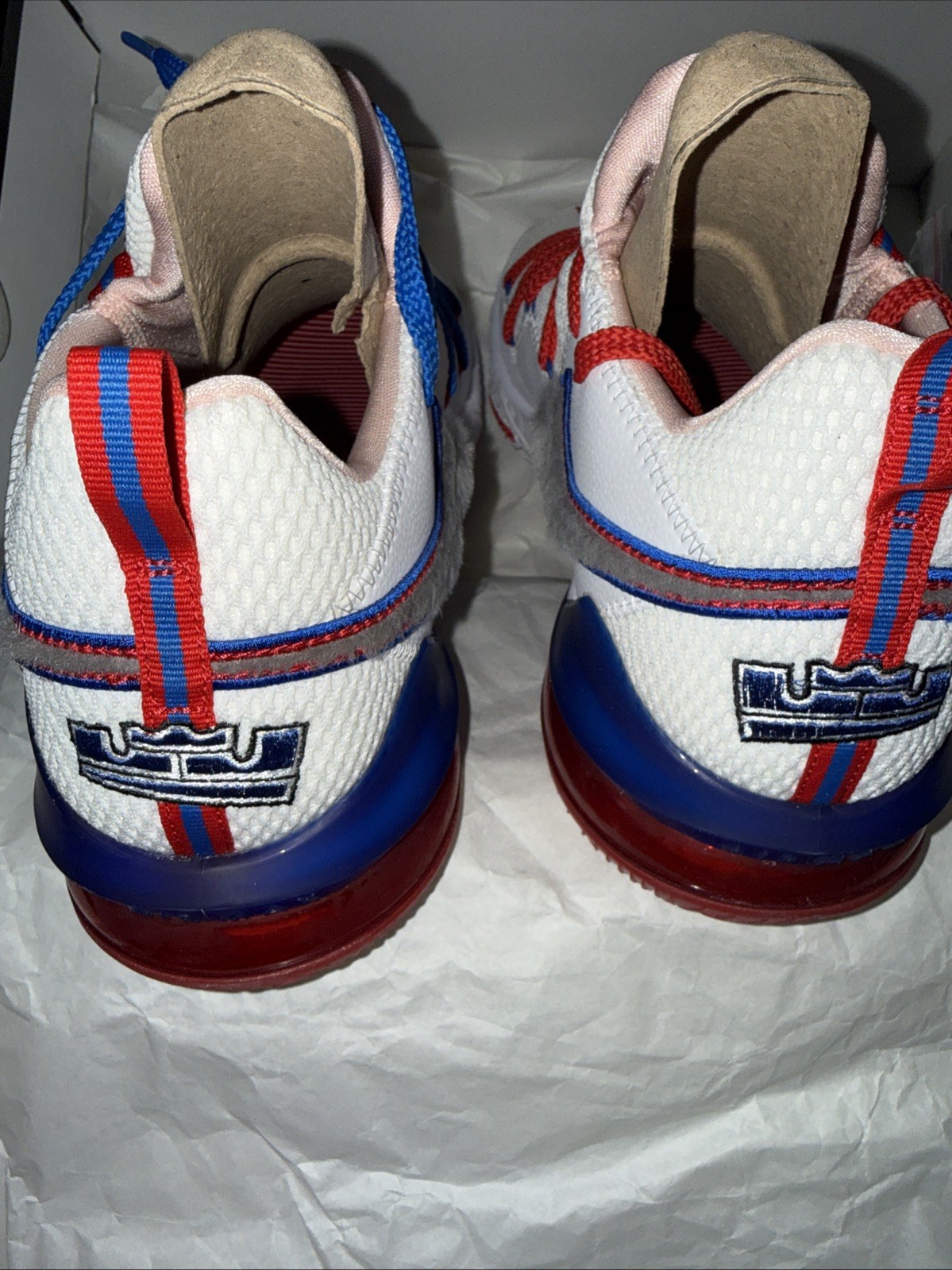 LeBron Xvii Low Size 14 Space Jam/Bugs Bunny