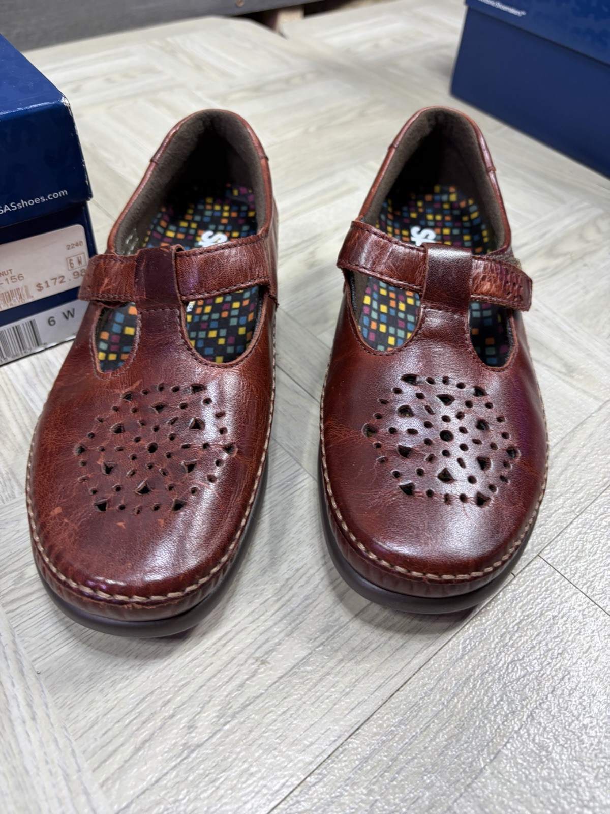SAS Willow Roamer Walnut Brown Leather T-Strap Shoe Women 6 W USA Made Wide