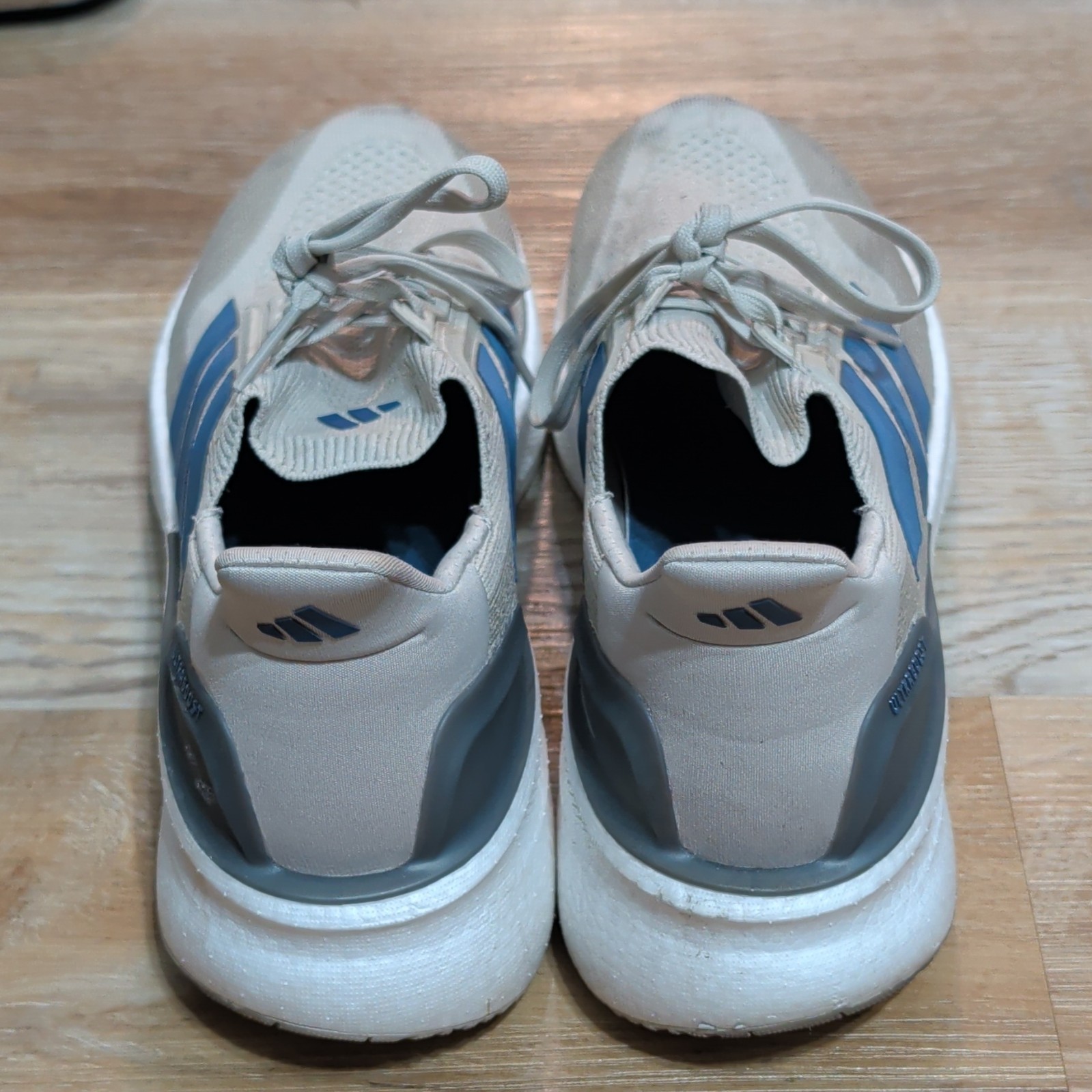 adidas UltraBoost Men’s Low Top Lace-Up Sneakers Beige/Gray/Blue Style JI9037