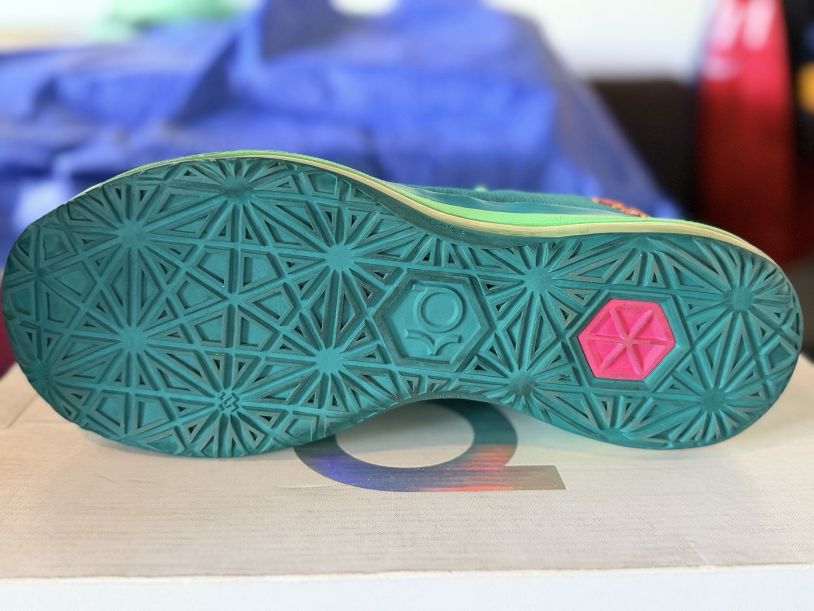 Nike KD 6 VI Mens Size 10.5 Green Pink Basketball Shoes Sneakers