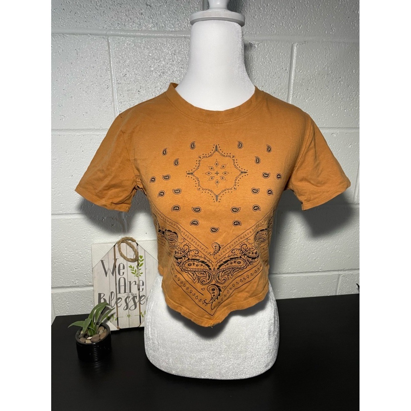 Forever 21 Mustard Bandana-Print Crop Tee