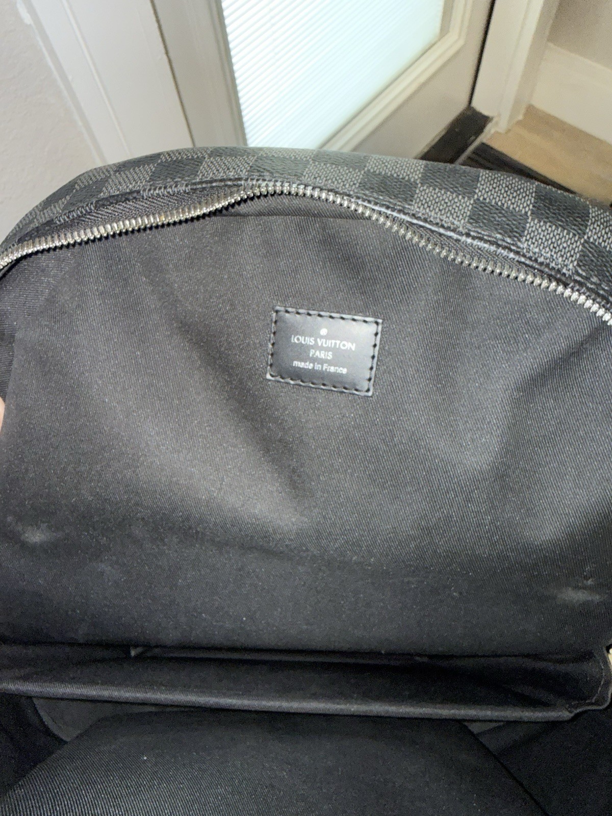 Louis Vuitton Damier Graphite Men’s Zip Backpack Black/Gray Checkered Pockets