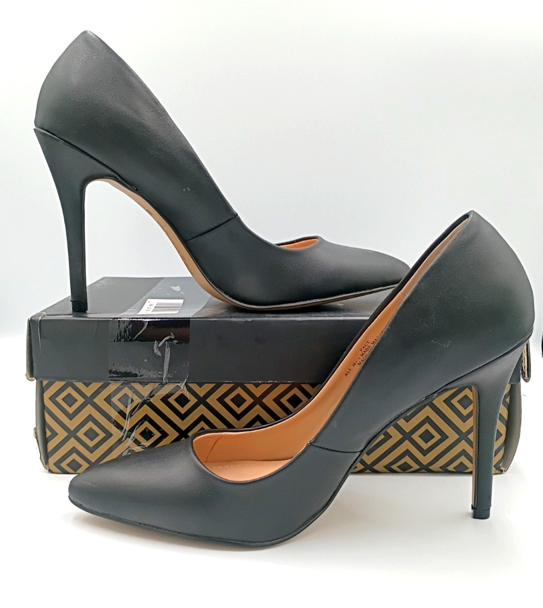 Charles By Charles David Pact Pointed Closed Toe Stiletto Heel Womens 8.5 M NEW