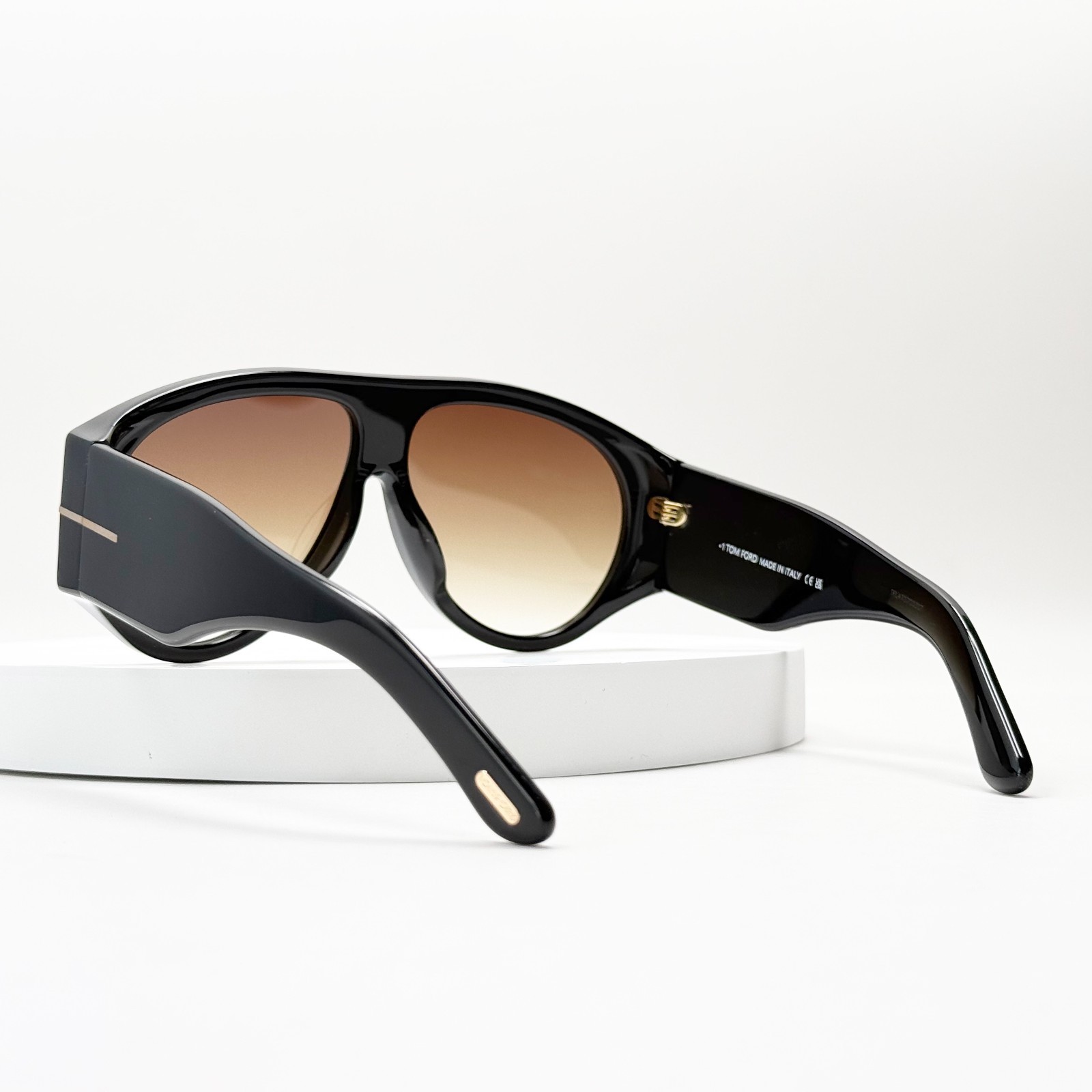 Tom Ford TF1044 Bronson Sunglasses Black Frame Gradient Brown Lens 60-12-140