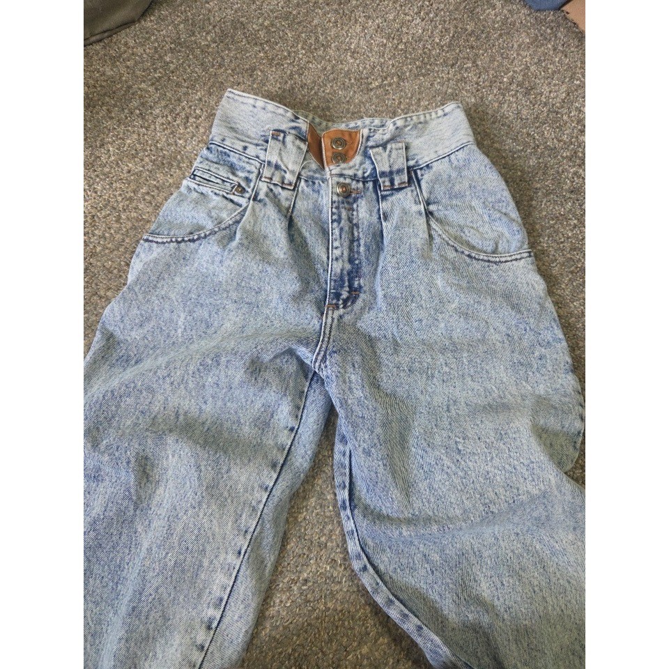 Vintage First Acid Wash High Waisted Pleated Tapered Jeans Light Blue Size 5