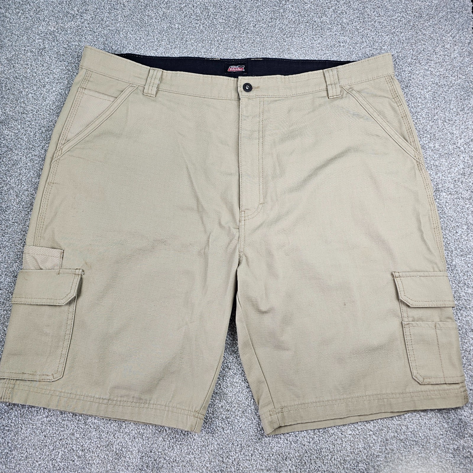 Dickies Ripstop Ultimate Cargo Shorts Relaxed Fit Khaki 10 in Inseam Size 42