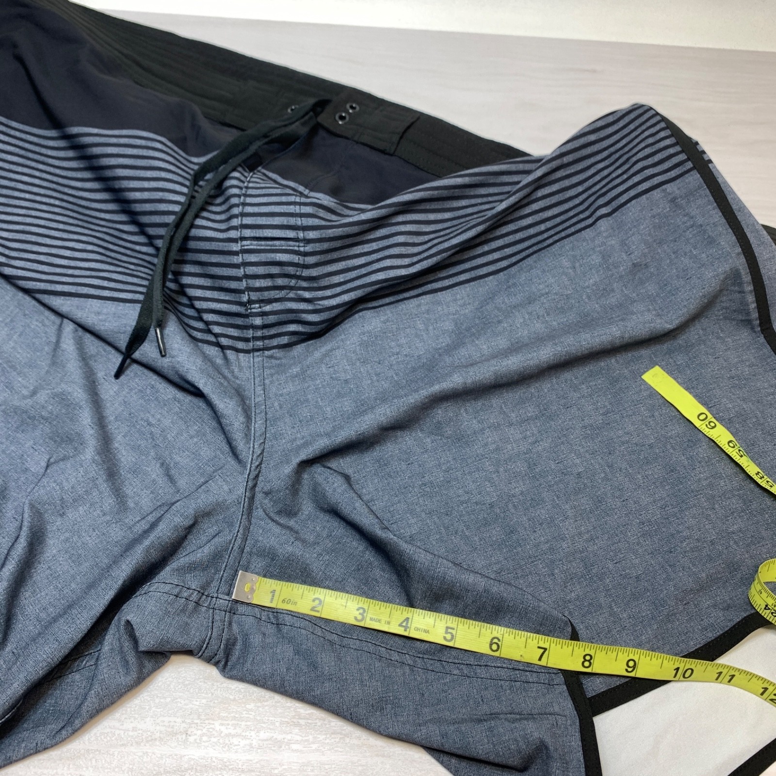 Old Navy Gray Black Polyester Swimming Board Shorts Men’s Size 54 NWT