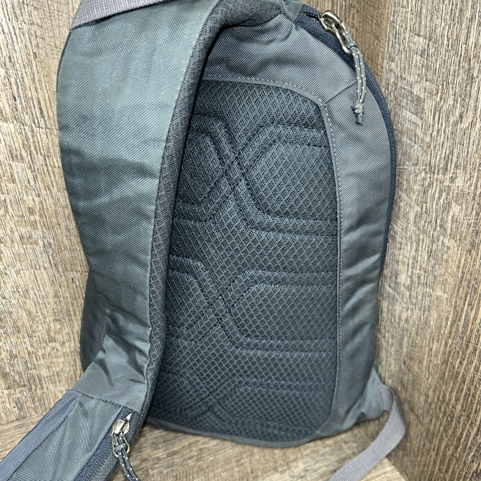Gently Used Patagonia ATOM 8 Liter Crossbody Bag