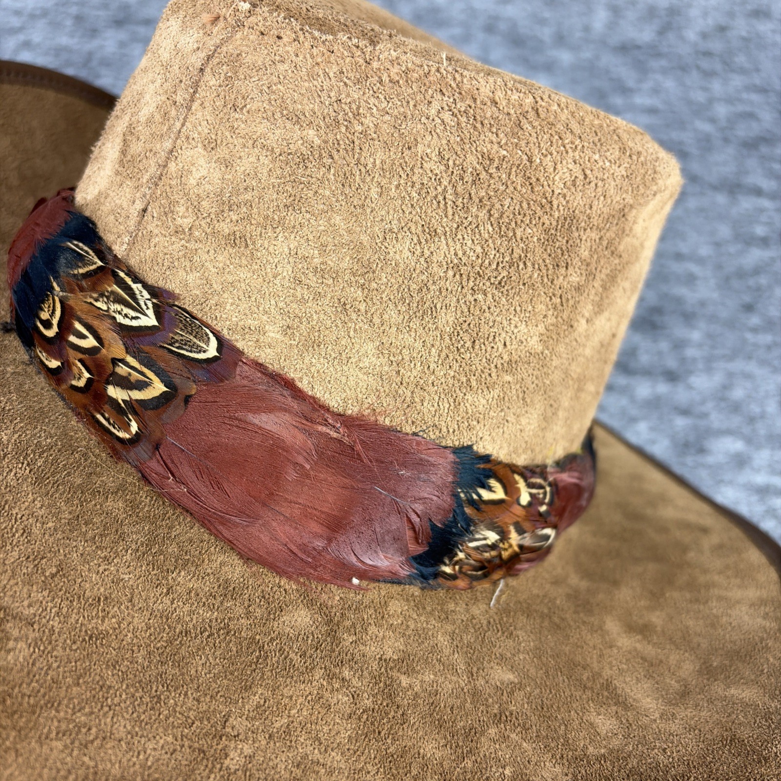 Winfield Cover Co. Cowboy Hat – Brown Suede & Feather Headband – Size 46 XLarge